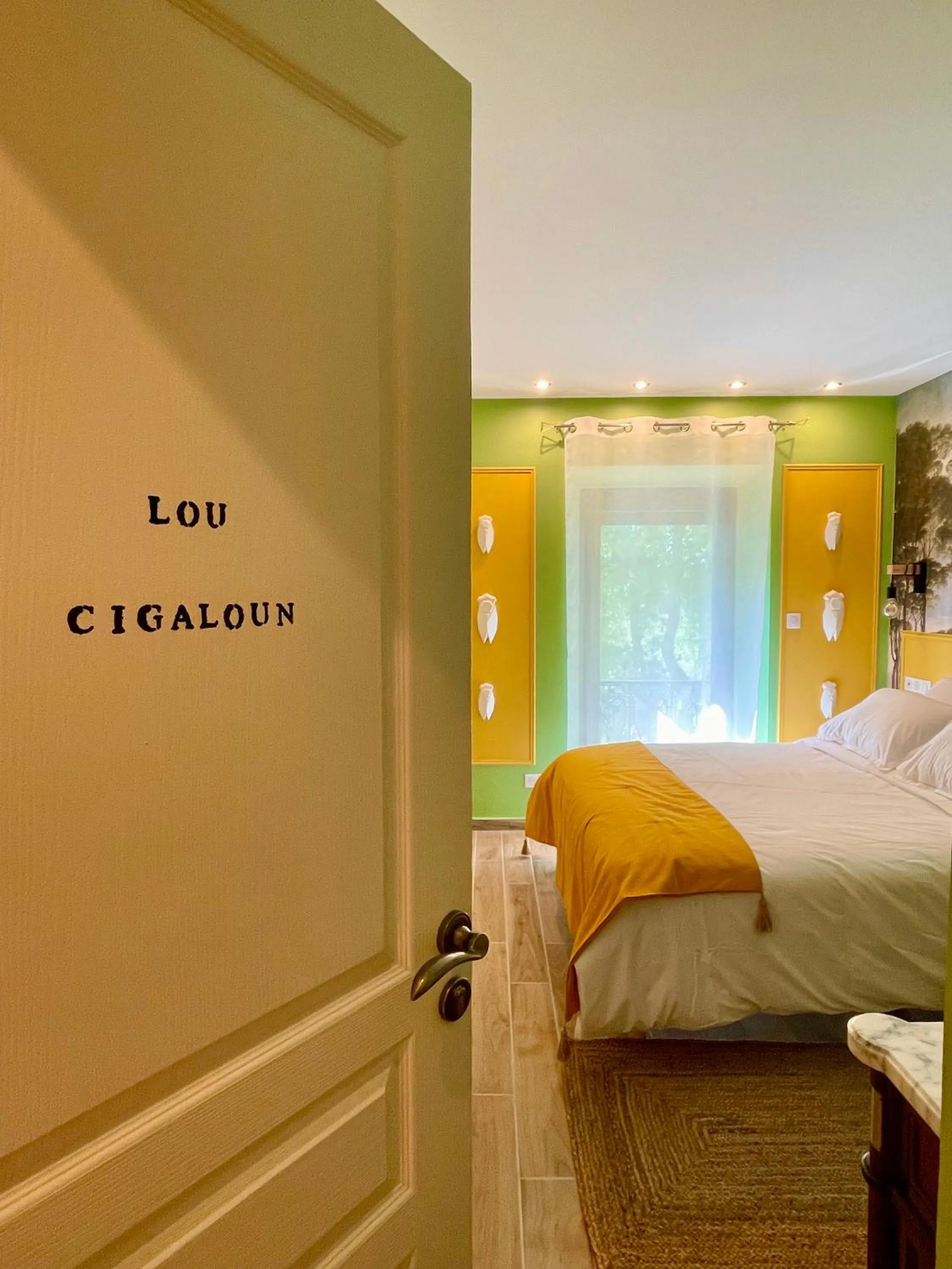 Bedroom, Bed in Bastide Beaudinard