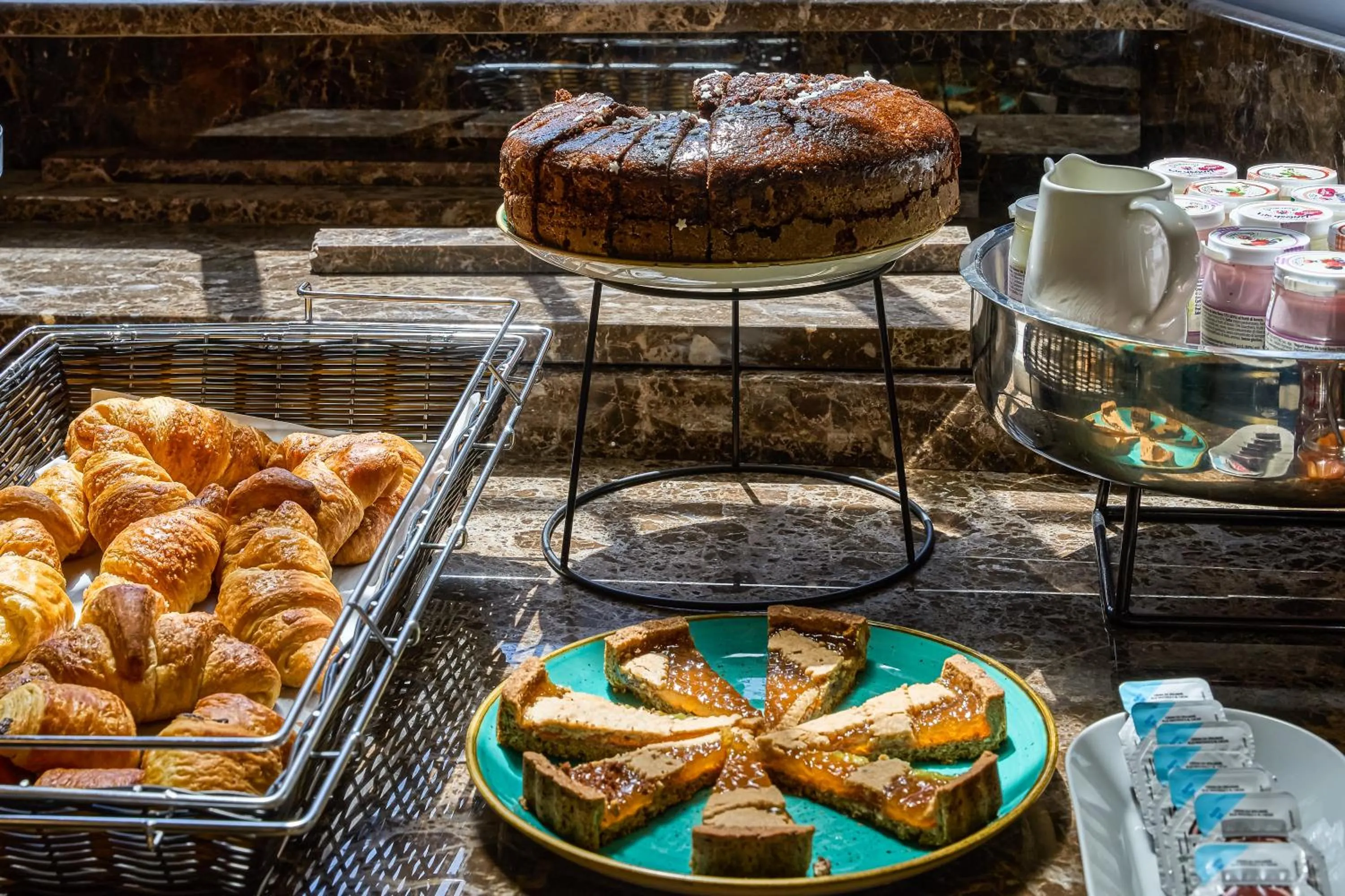 Food and drinks in Hotel Viminale