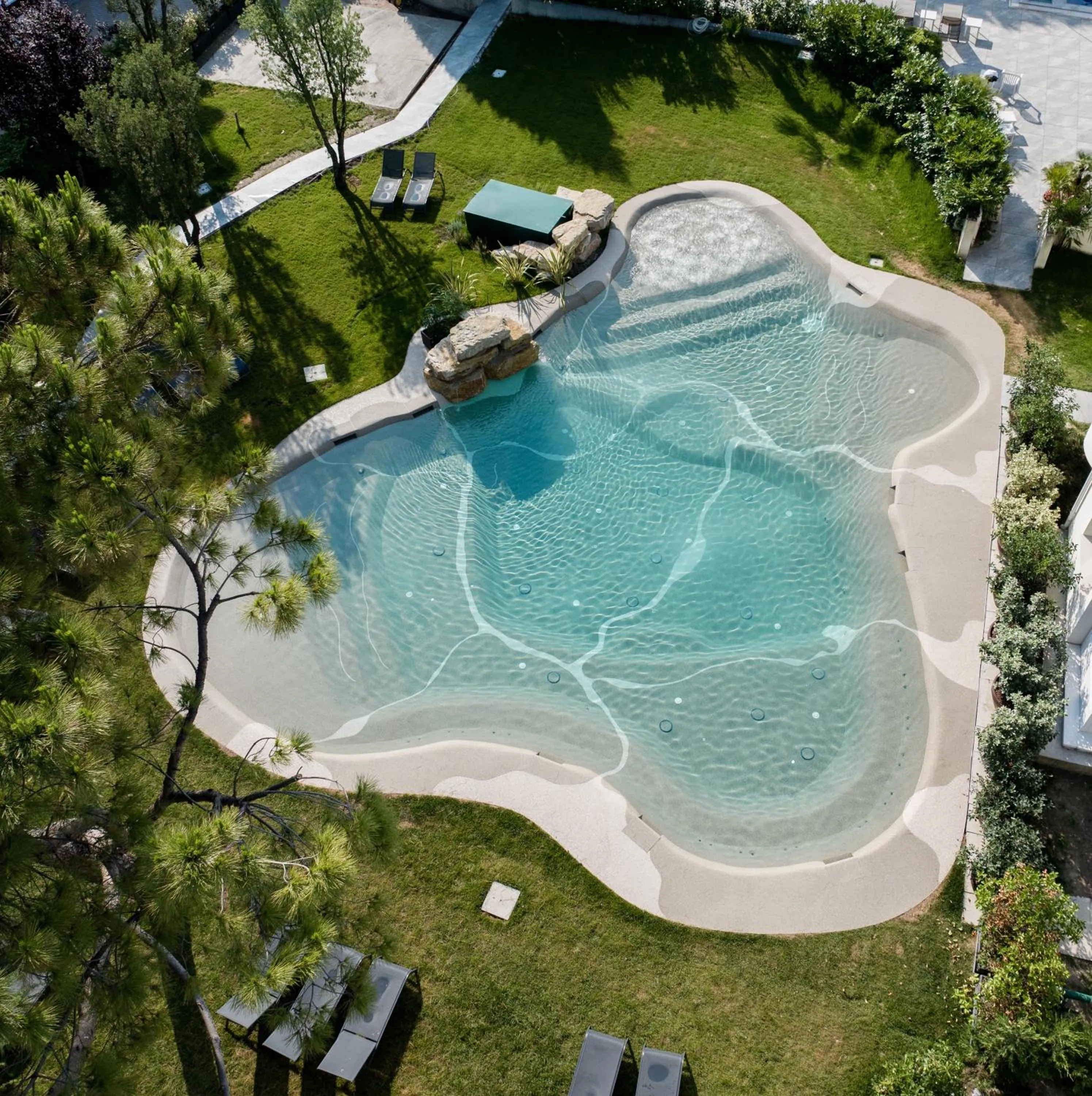 Swimming pool in Hotel Terme Milano