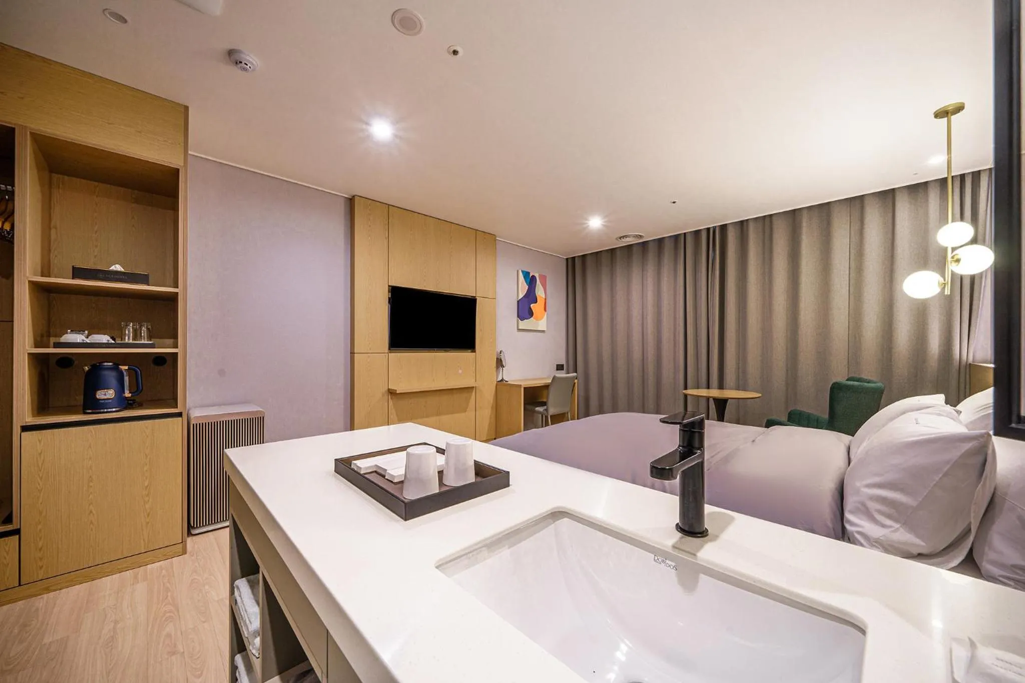 Photo of the whole room, Bed in Act Hotel