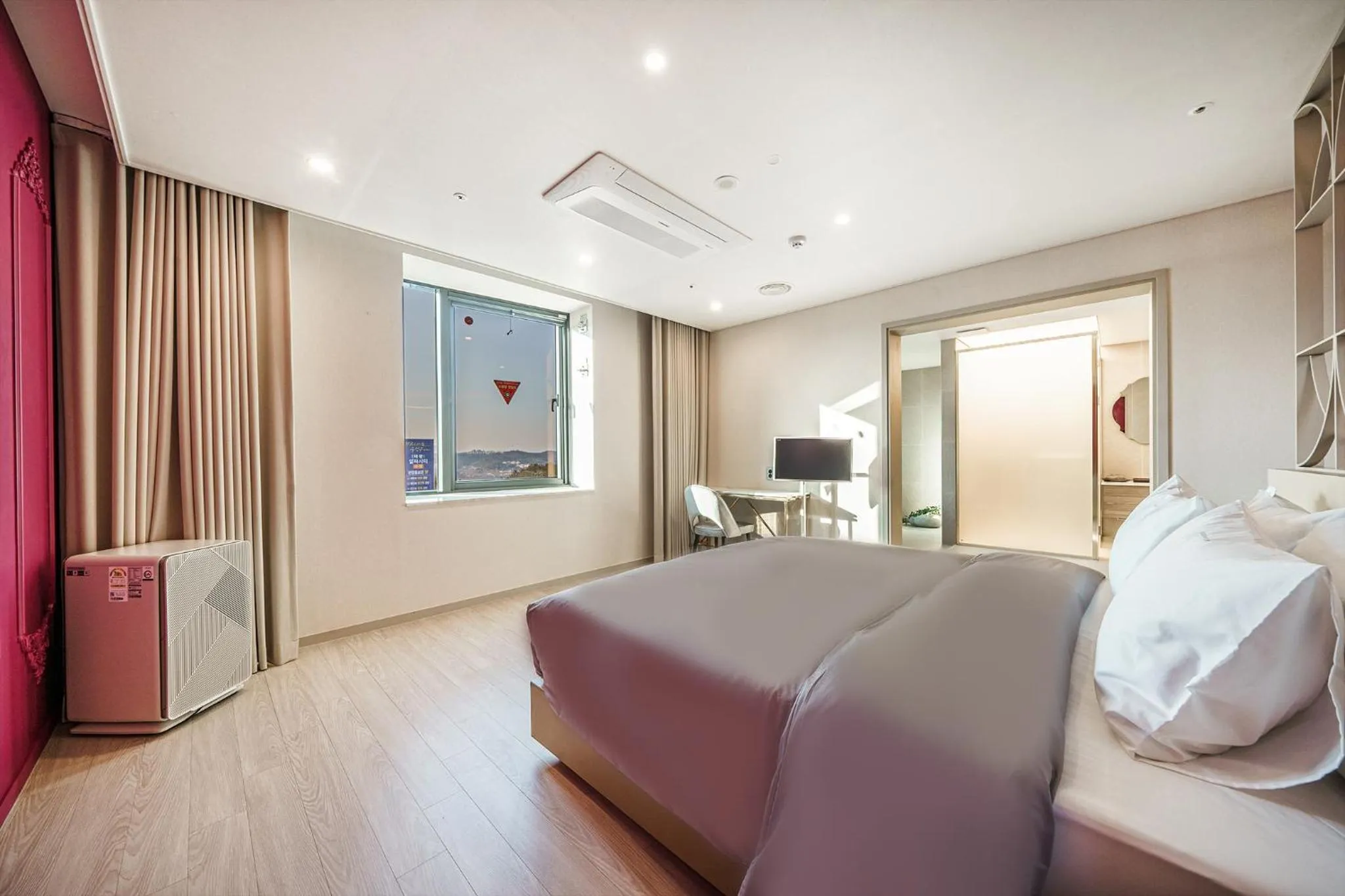 Photo of the whole room, Bed in Act Hotel