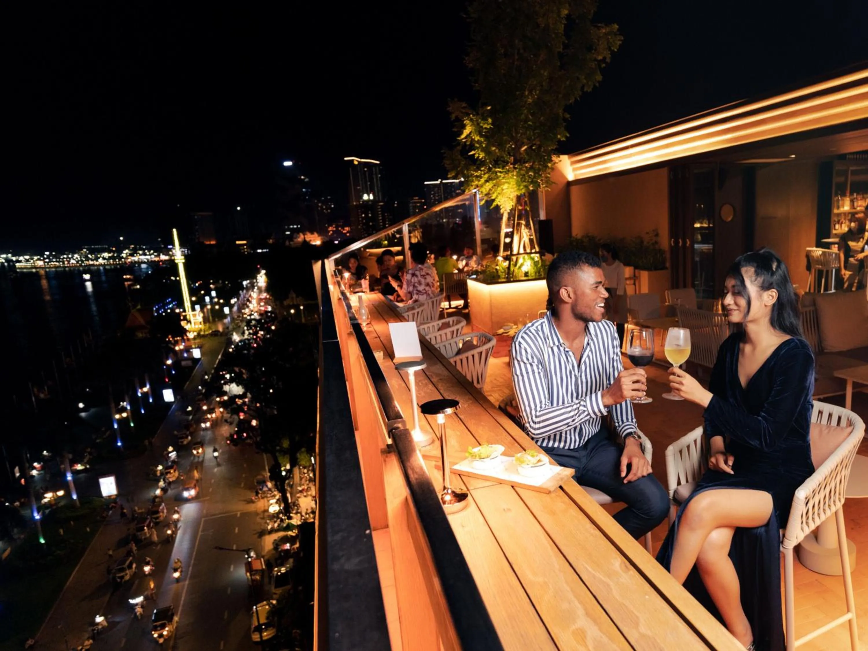 Restaurant/places to eat in Hotel KVL