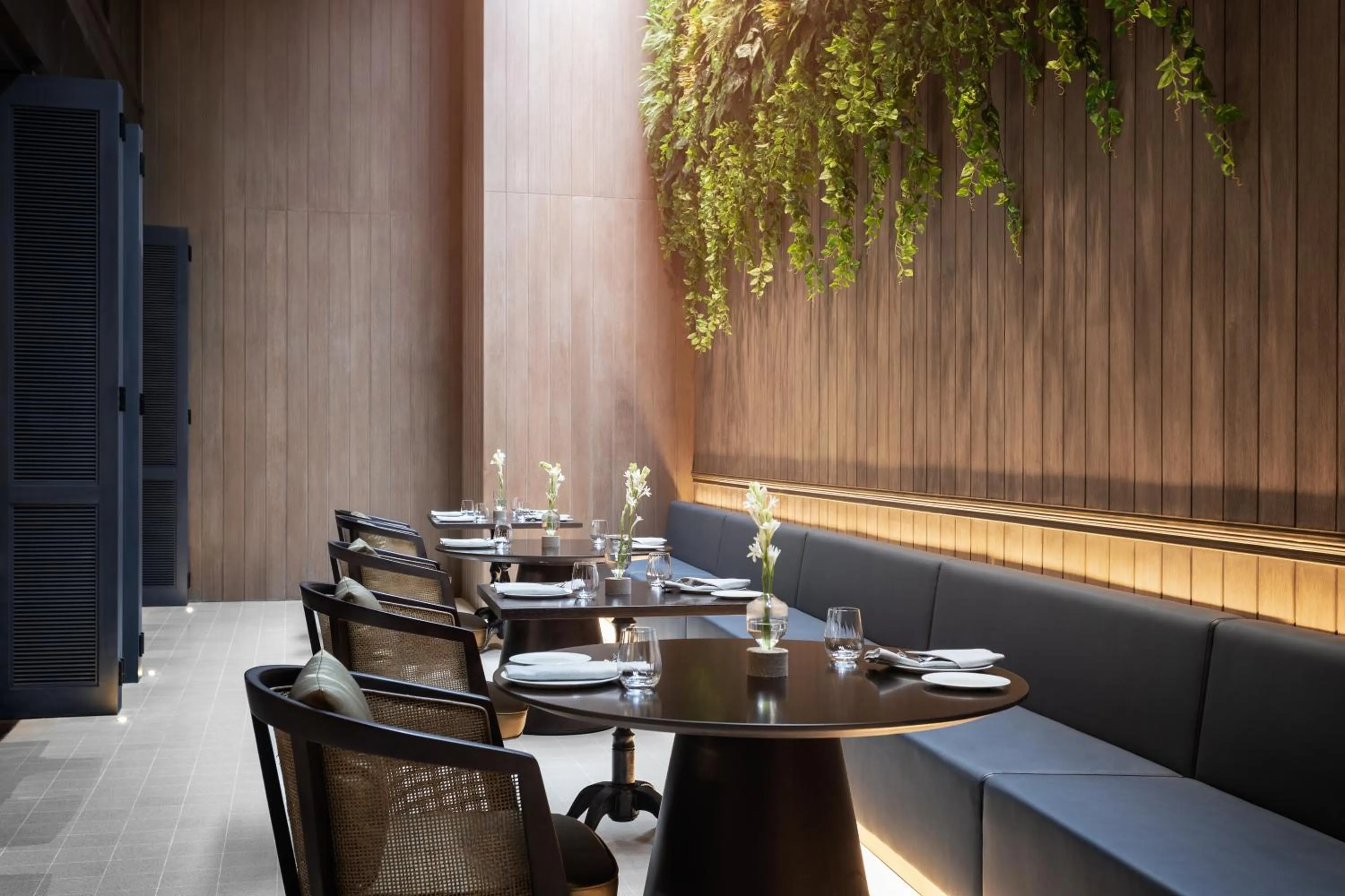 Restaurant/places to eat in Hotel KVL