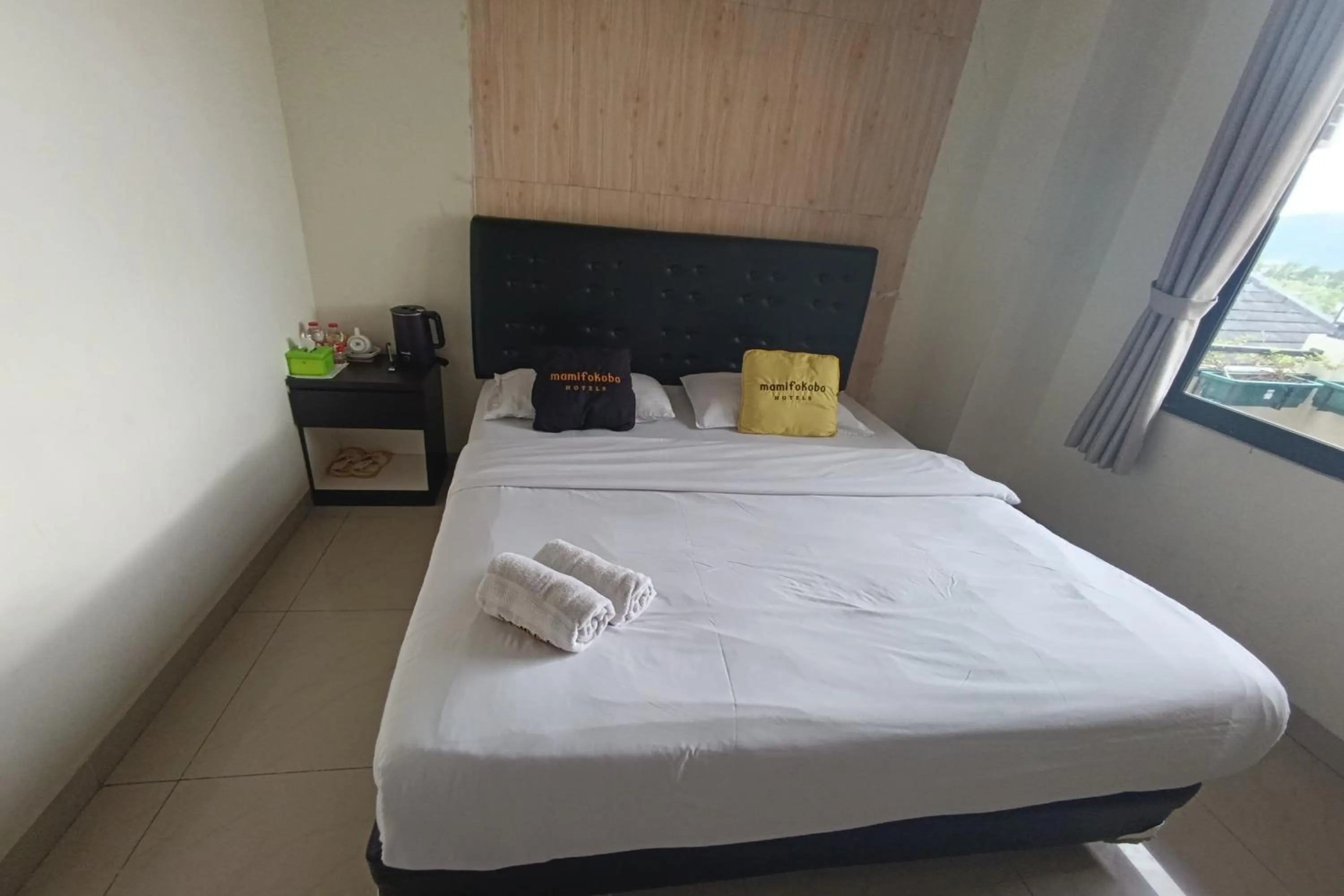 Photo of the whole room, Bed in Mamifokobo Hotel & Glamping