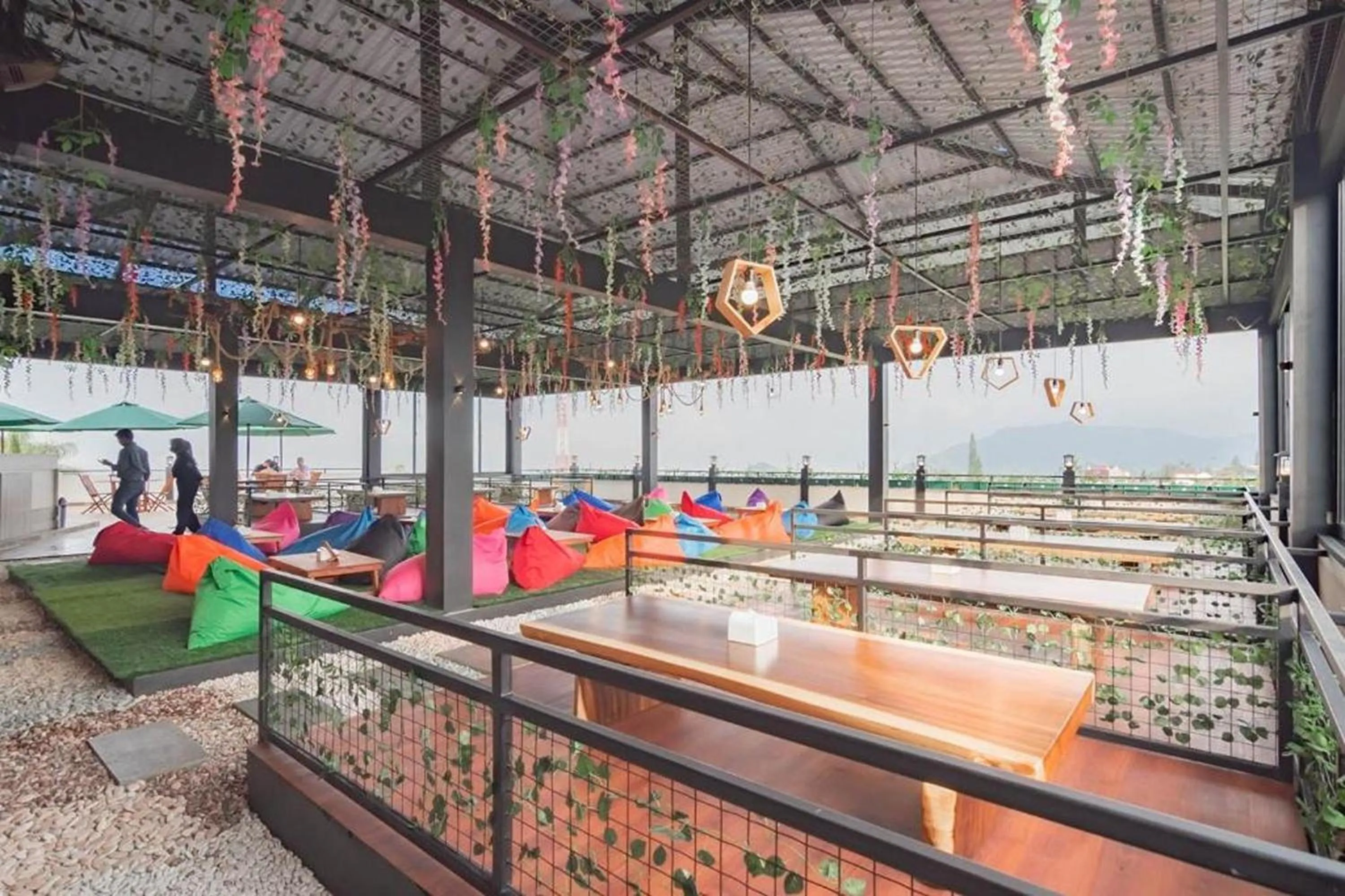 Property building in Mamifokobo Hotel & Glamping