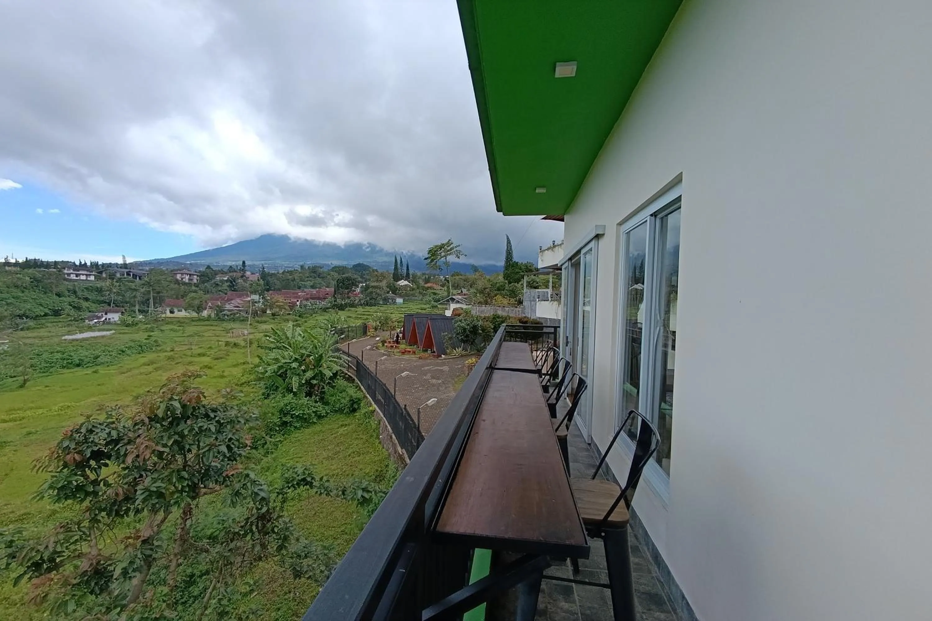 Mountain view in Mamifokobo Hotel & Glamping