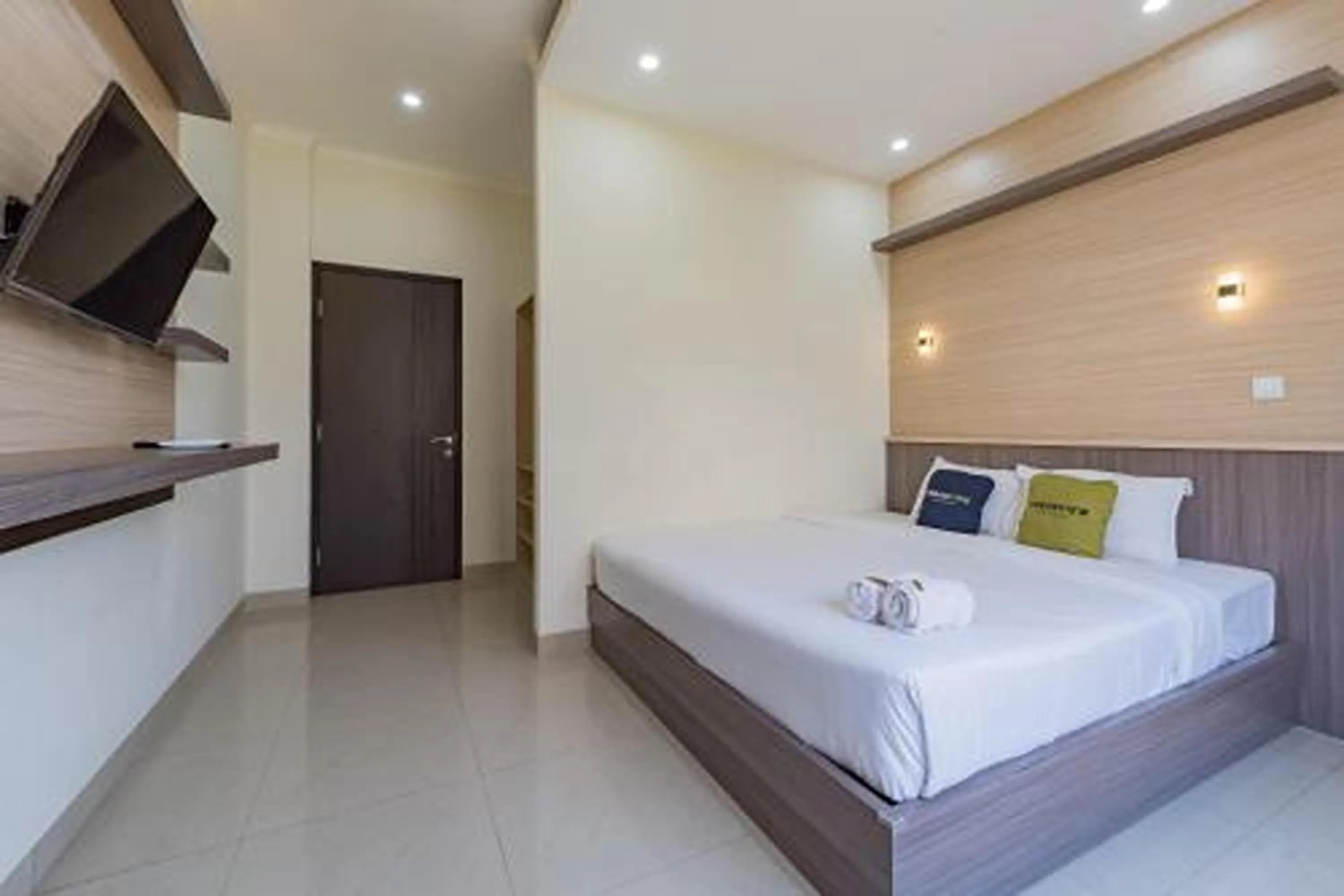 Photo of the whole room, Bed in Mamifokobo Hotel & Glamping