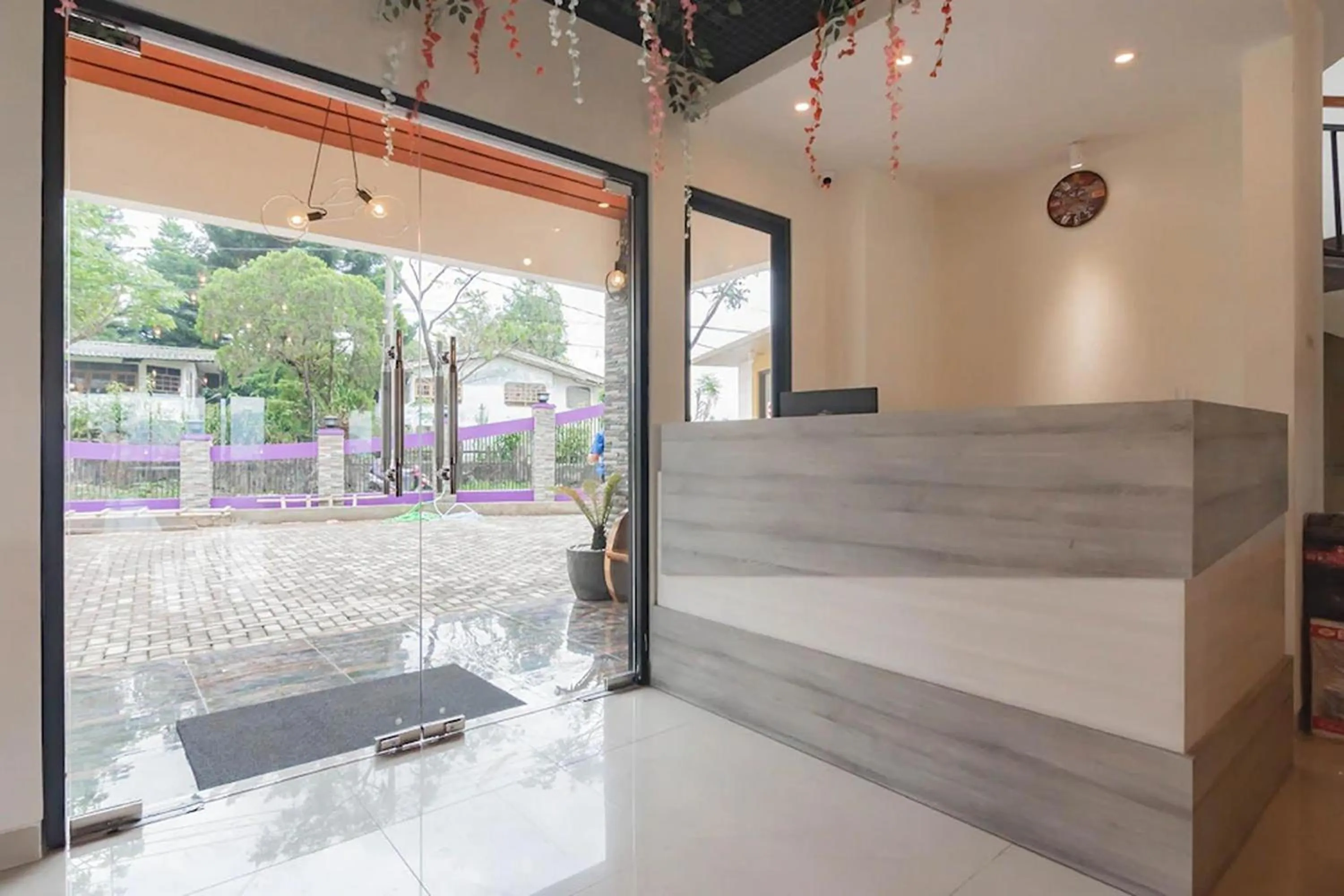 Lobby or reception in Mamifokobo Hotel & Glamping