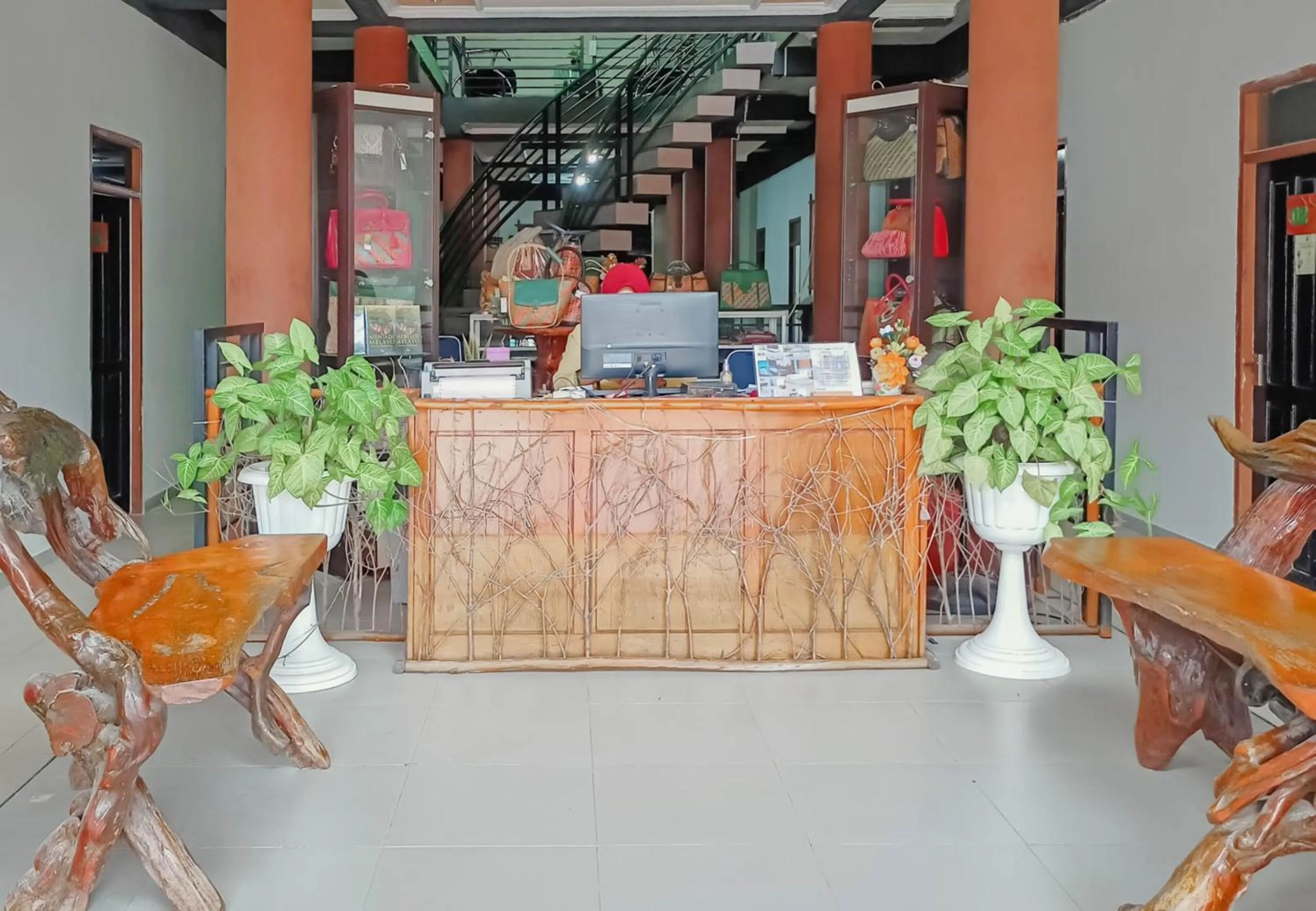 Lobby or reception in Urbanview Hotel Bagoes Sintang by RedDoorz