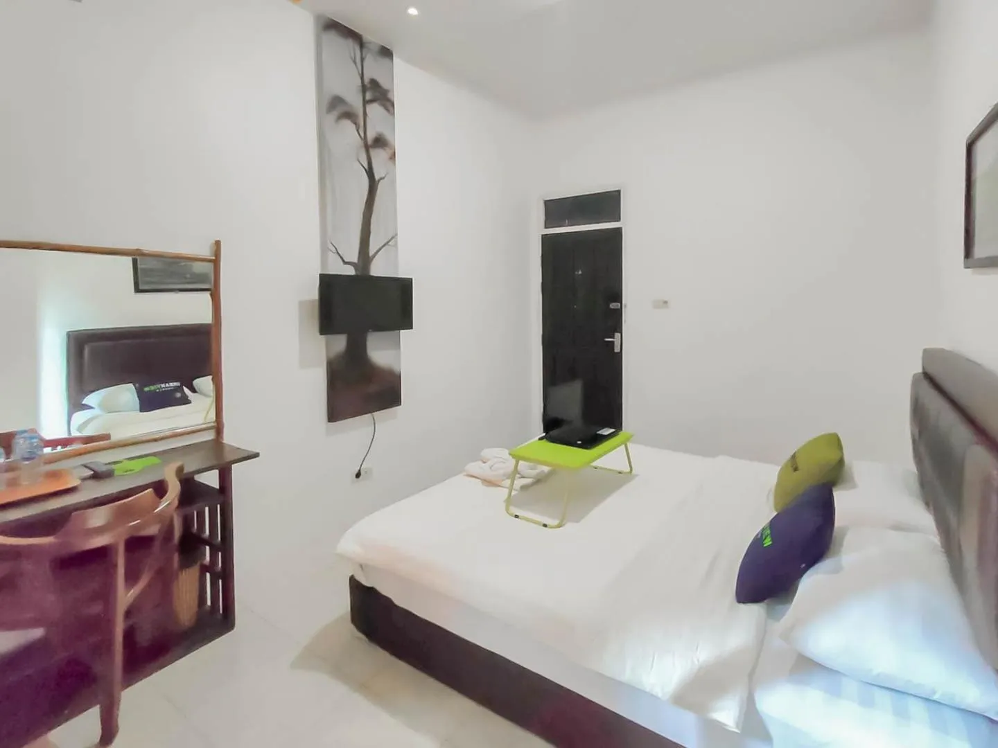 Bedroom, Bed in Urbanview Hotel Bagoes Sintang by RedDoorz