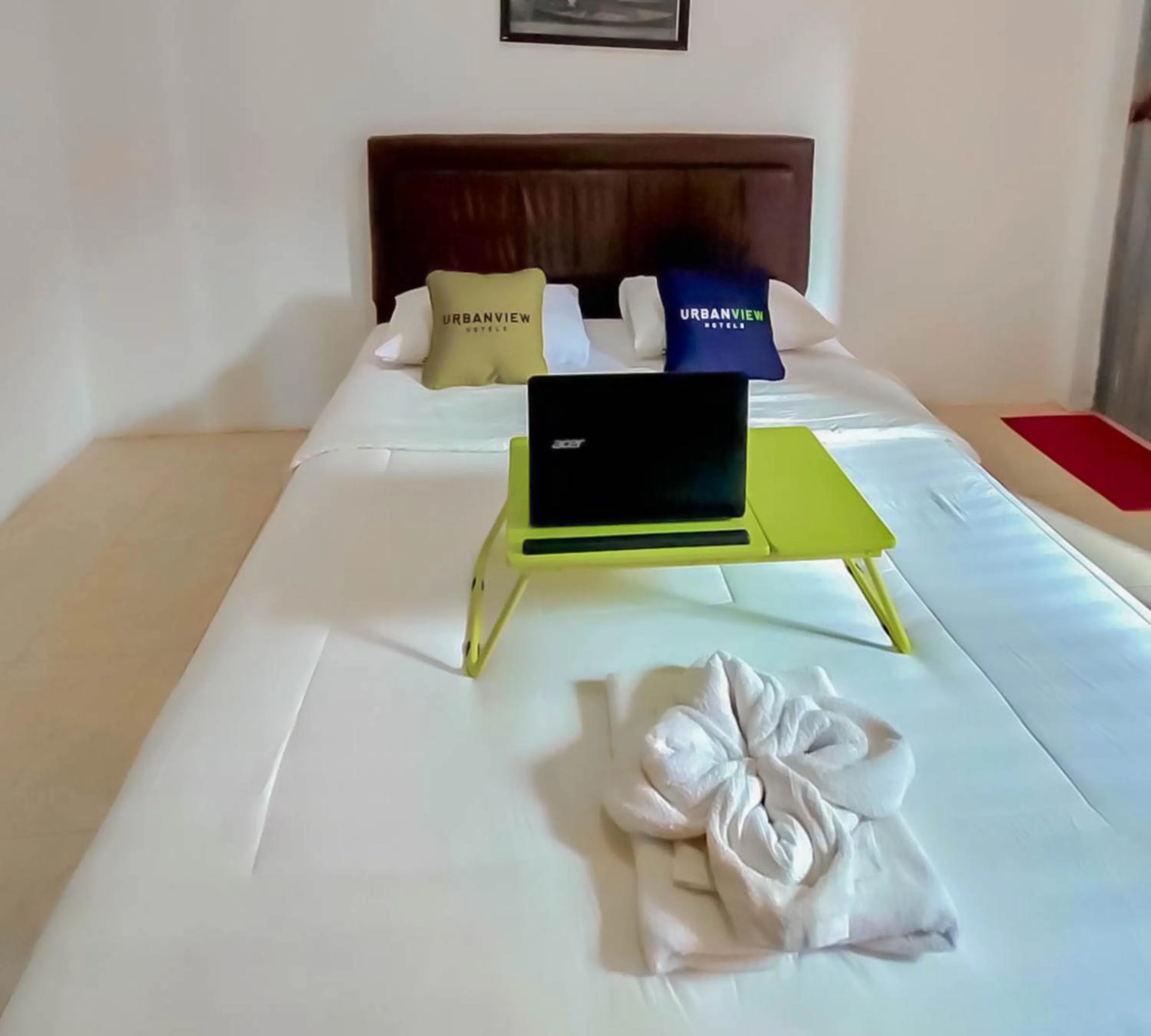 Bedroom, Bed in Urbanview Hotel Bagoes Sintang by RedDoorz