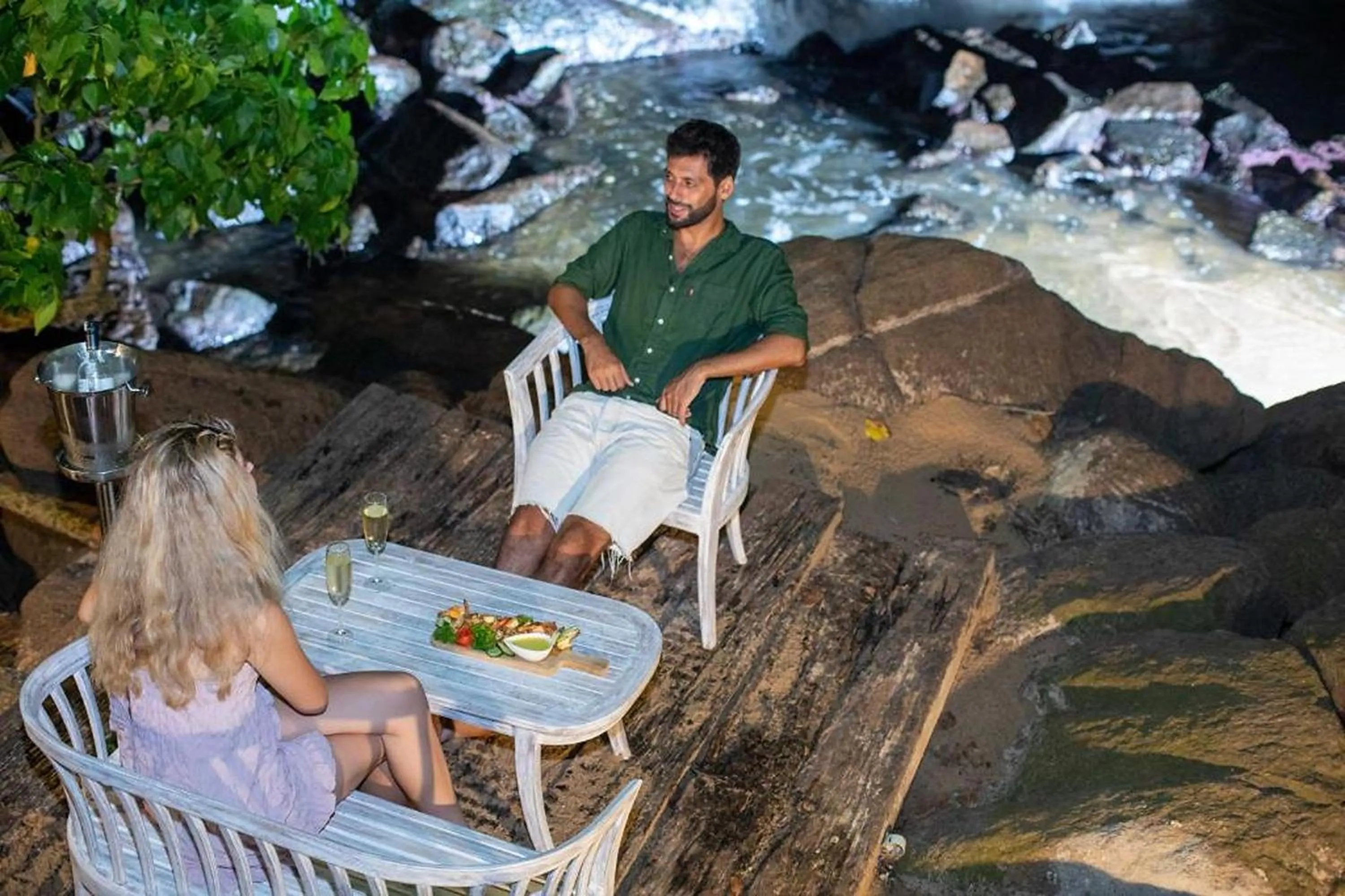 Restaurant/places to eat in Beacon By The Bay Villas and Suites by the Clarks