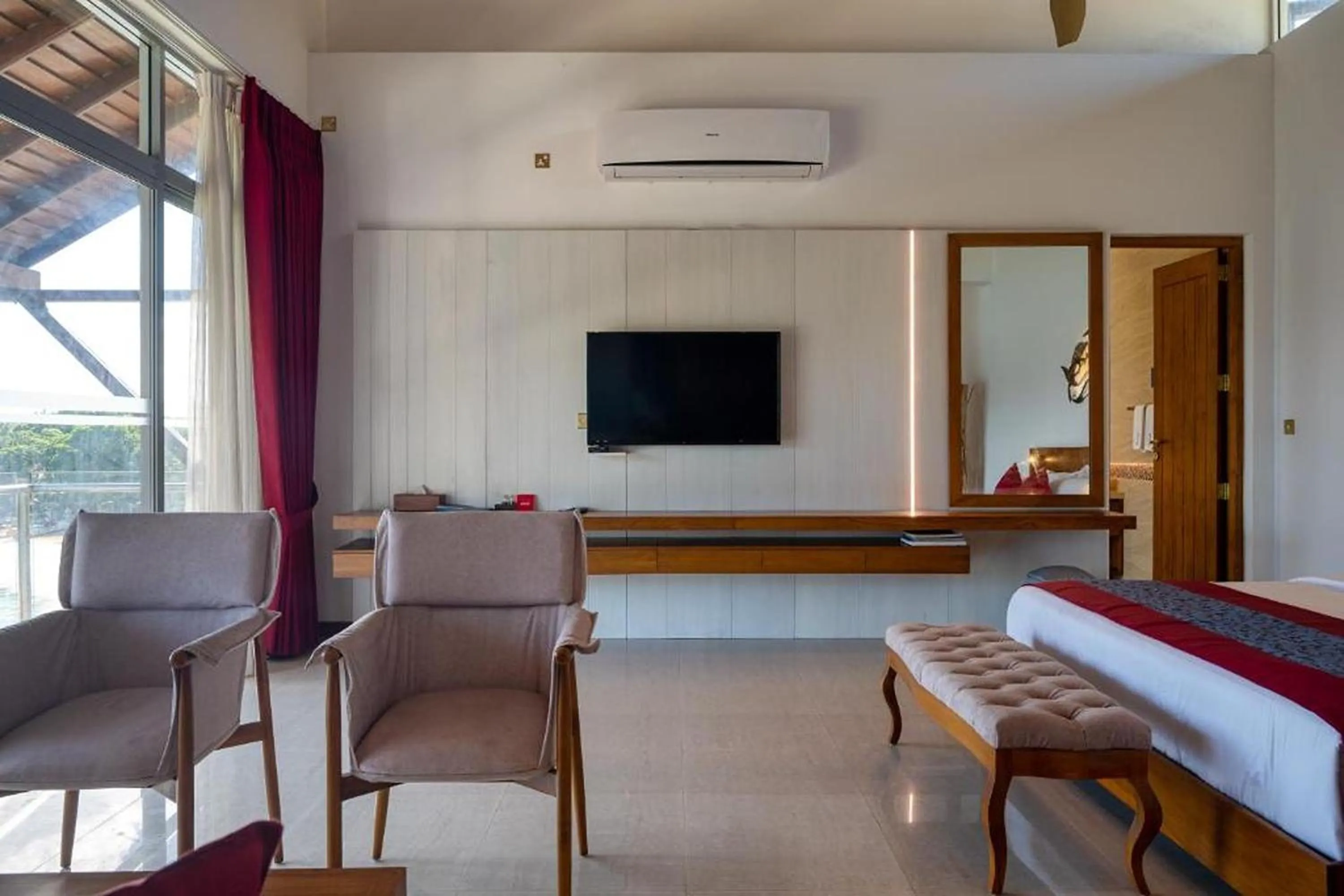 Photo of the whole room in Beacon By The Bay Villas and Suites by the Clarks