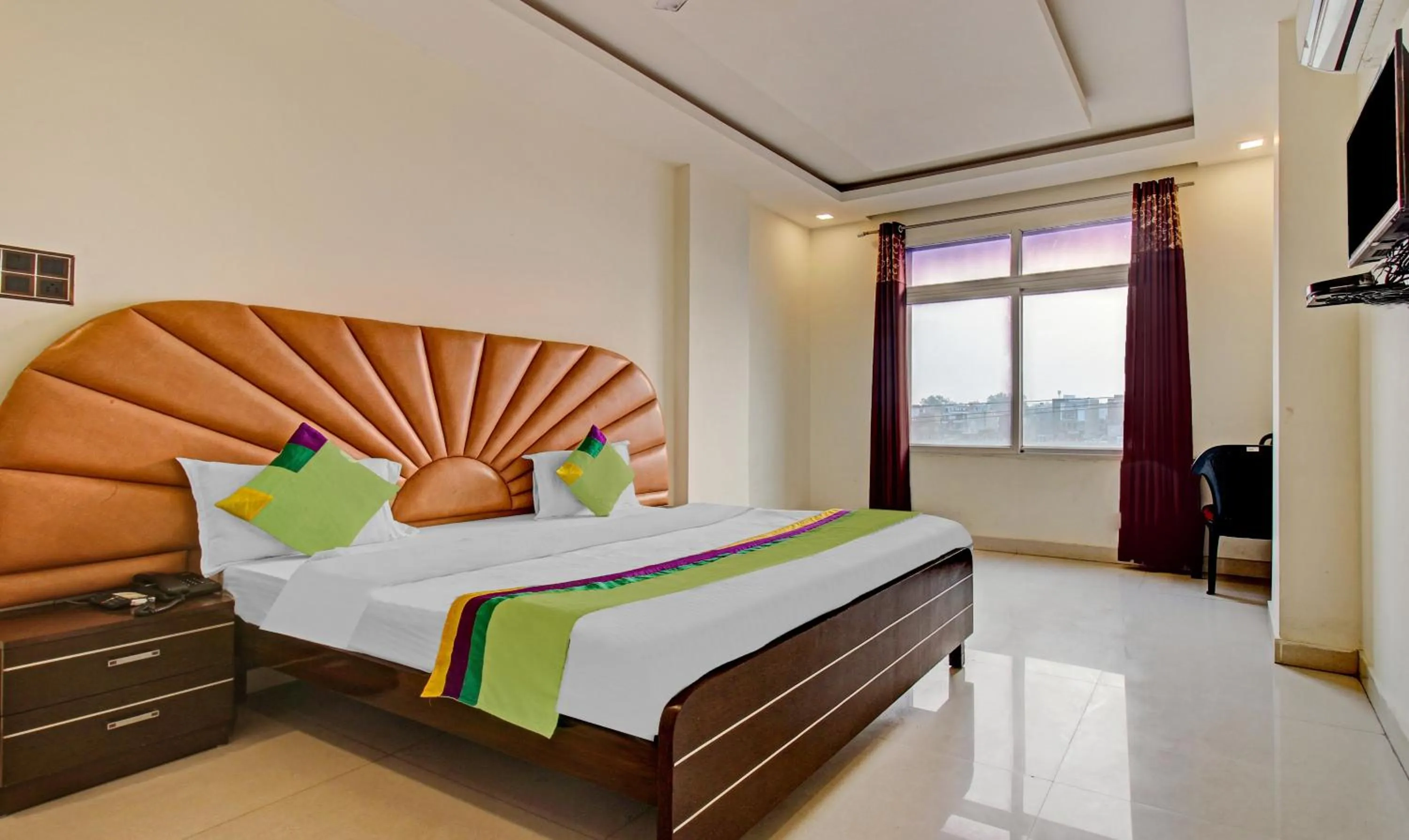 Bedroom, Bed in Treebo Silver Grand