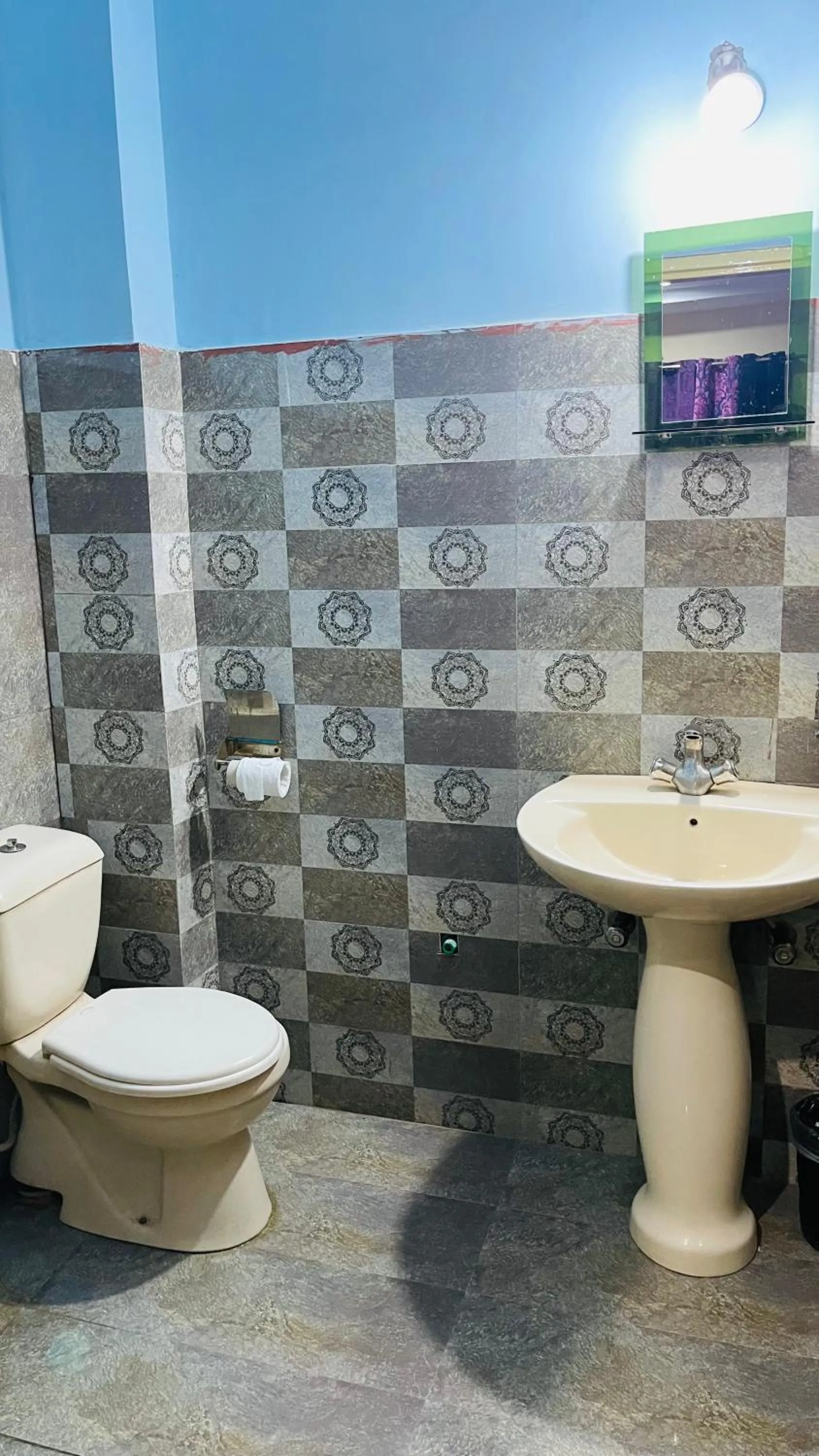 Bathroom in Plaza Inn Hotel