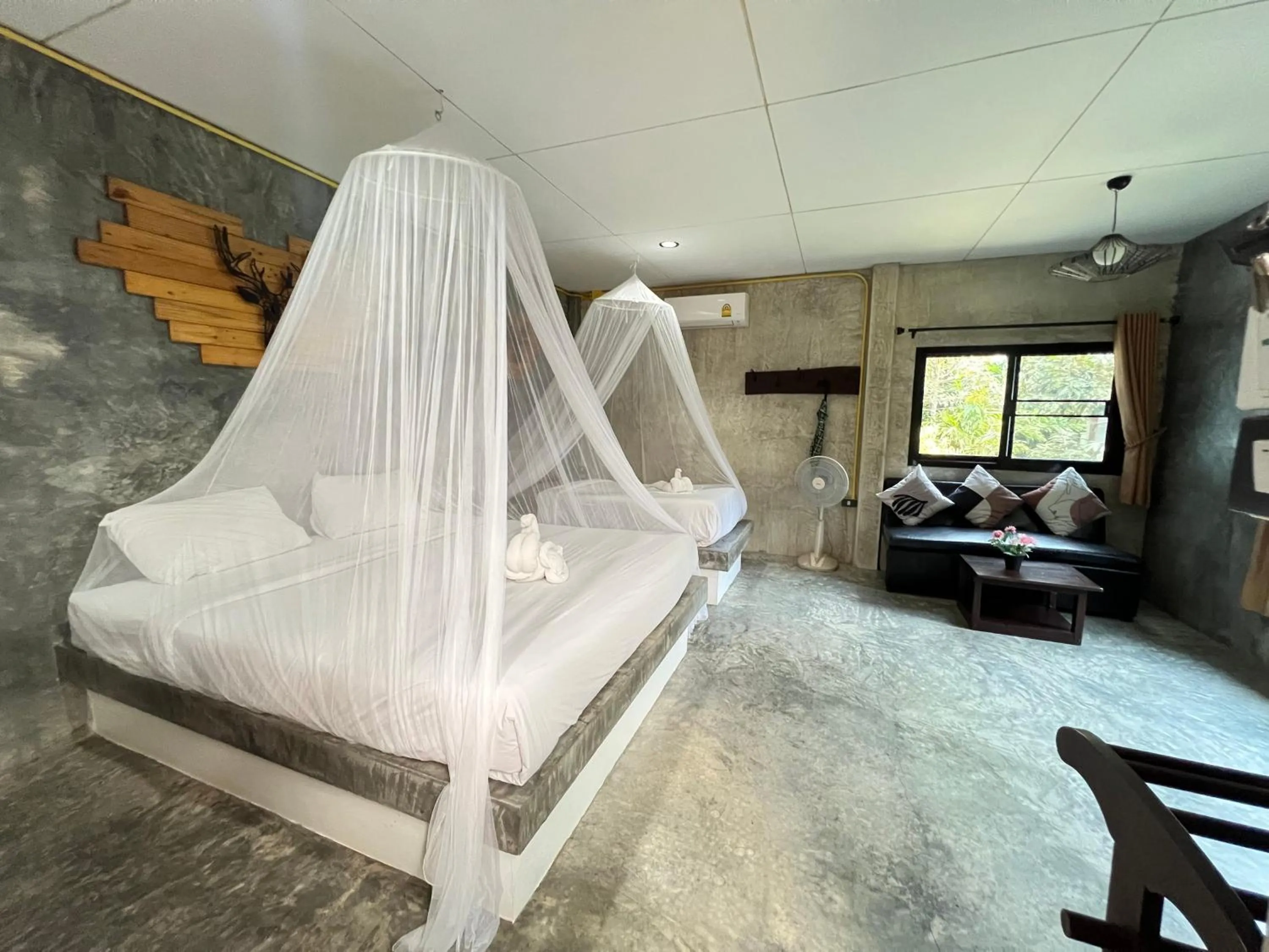 Bed in Sunshine On The Rock