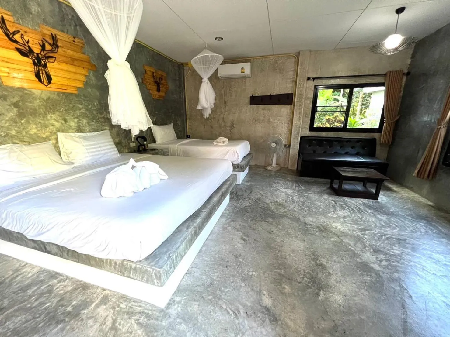 Bed in Sunshine On The Rock