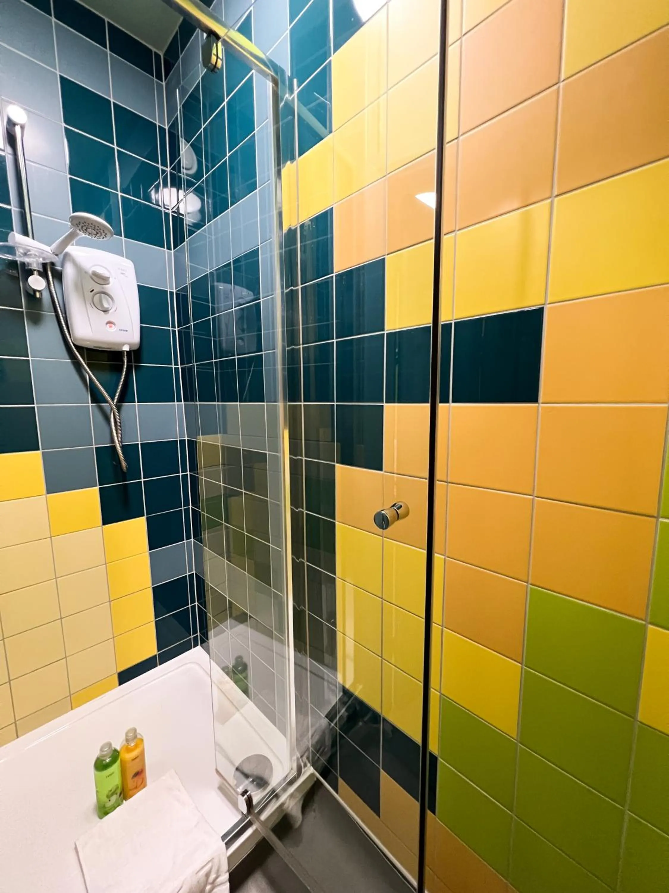 Shower in Art Hostel