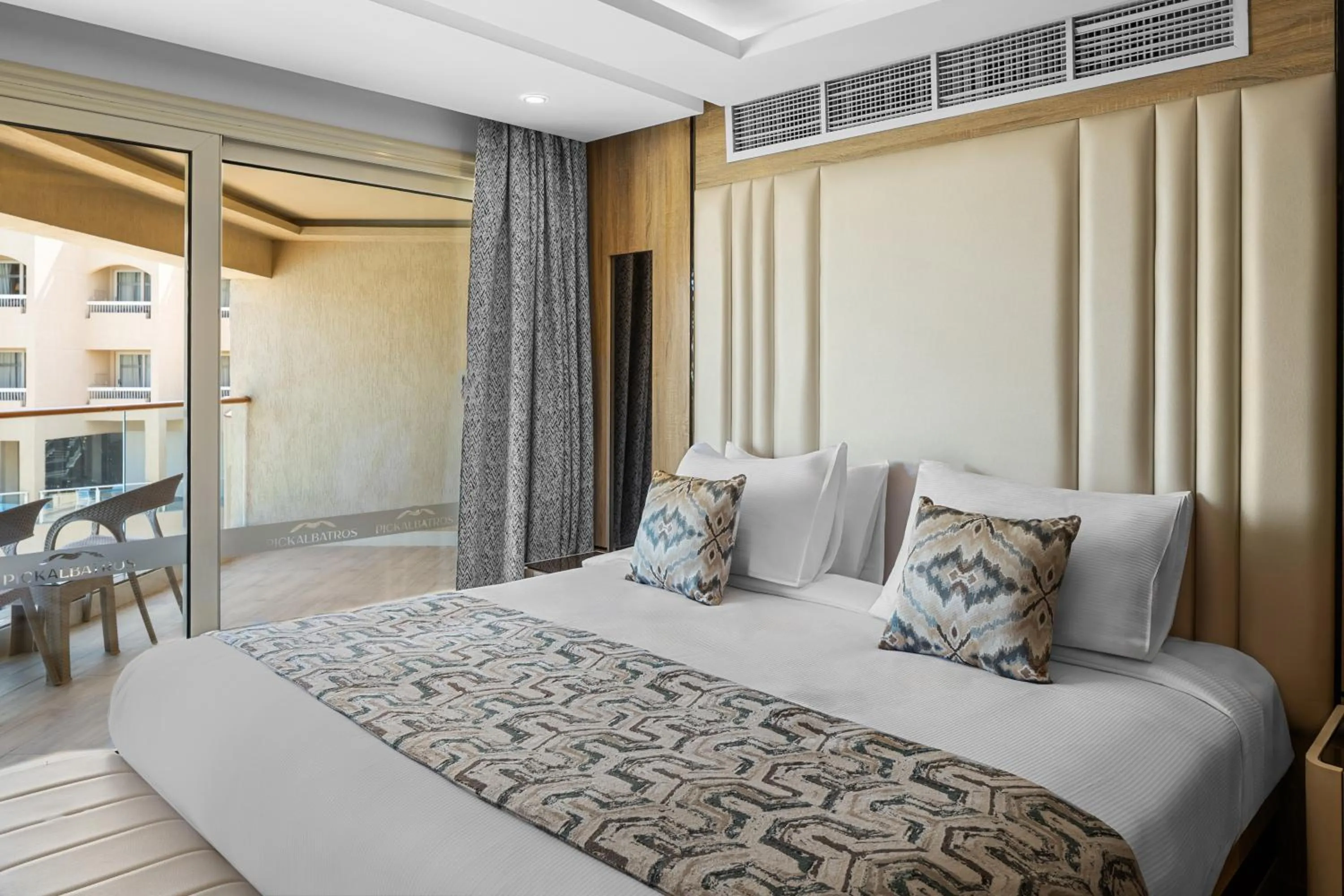 Bed in Beach Albatros The Club - Aqua Park