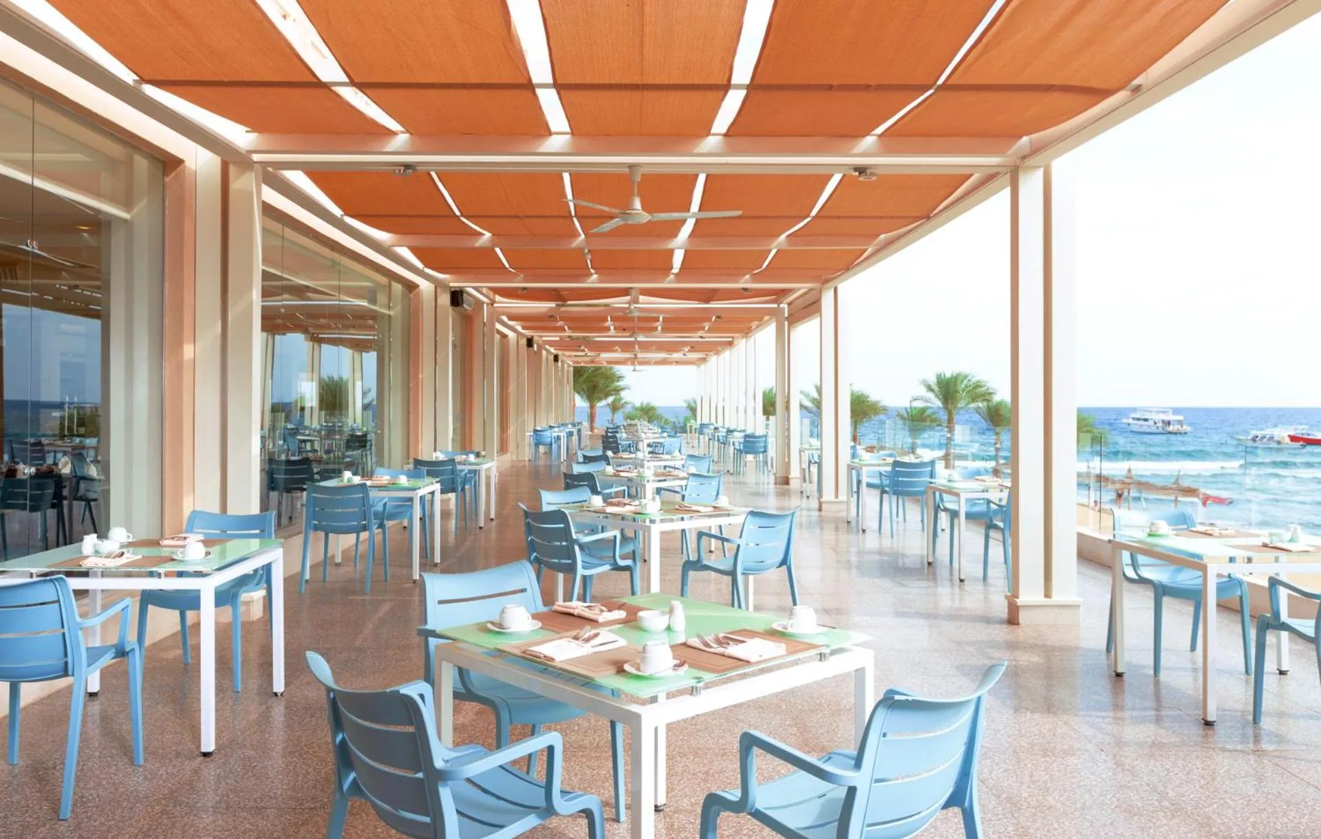 Restaurant/places to eat in Beach Albatros The Club - Aqua Park