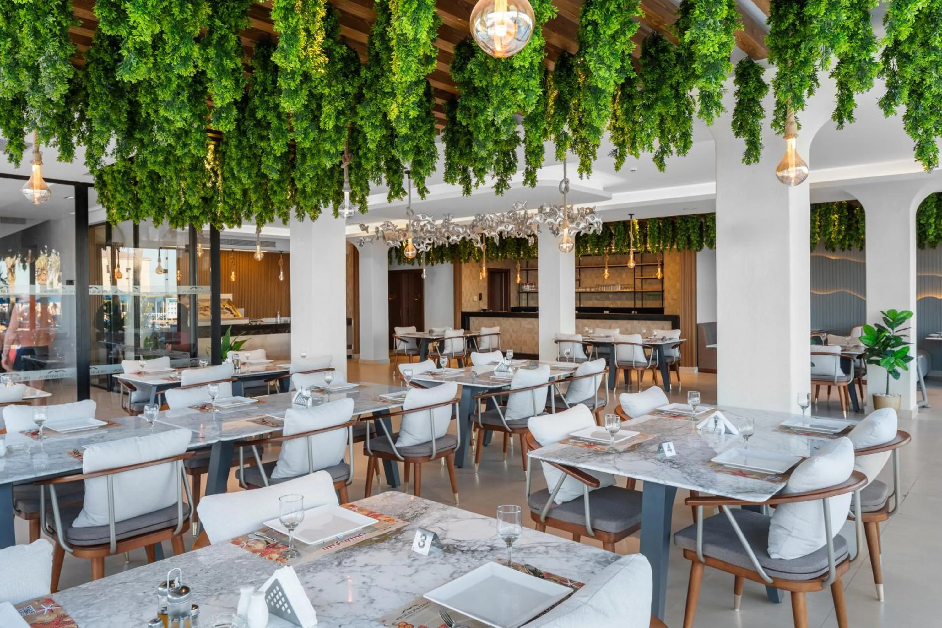 Restaurant/places to eat in Beach Albatros The Club - Aqua Park