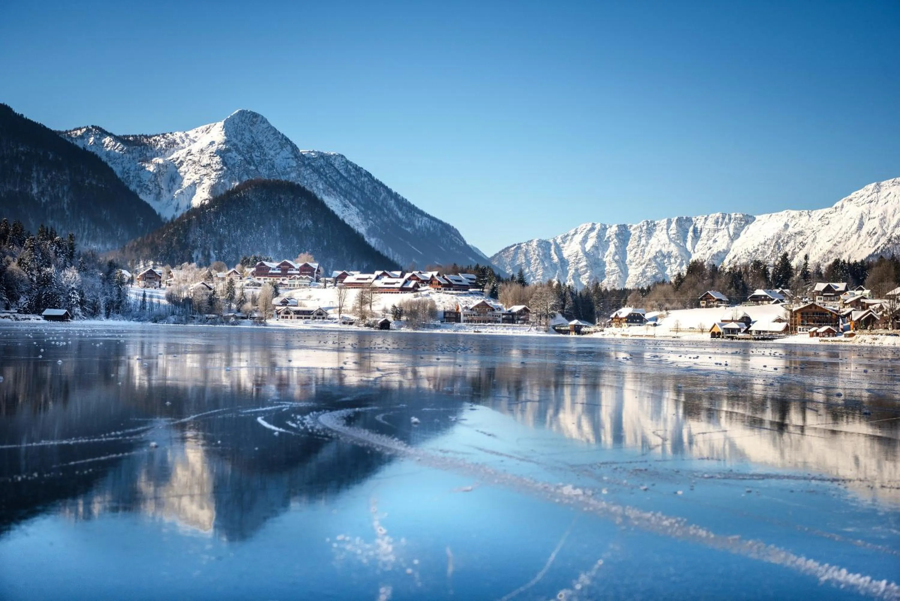 Natural landscape in MONDI Appartements am Grundlsee