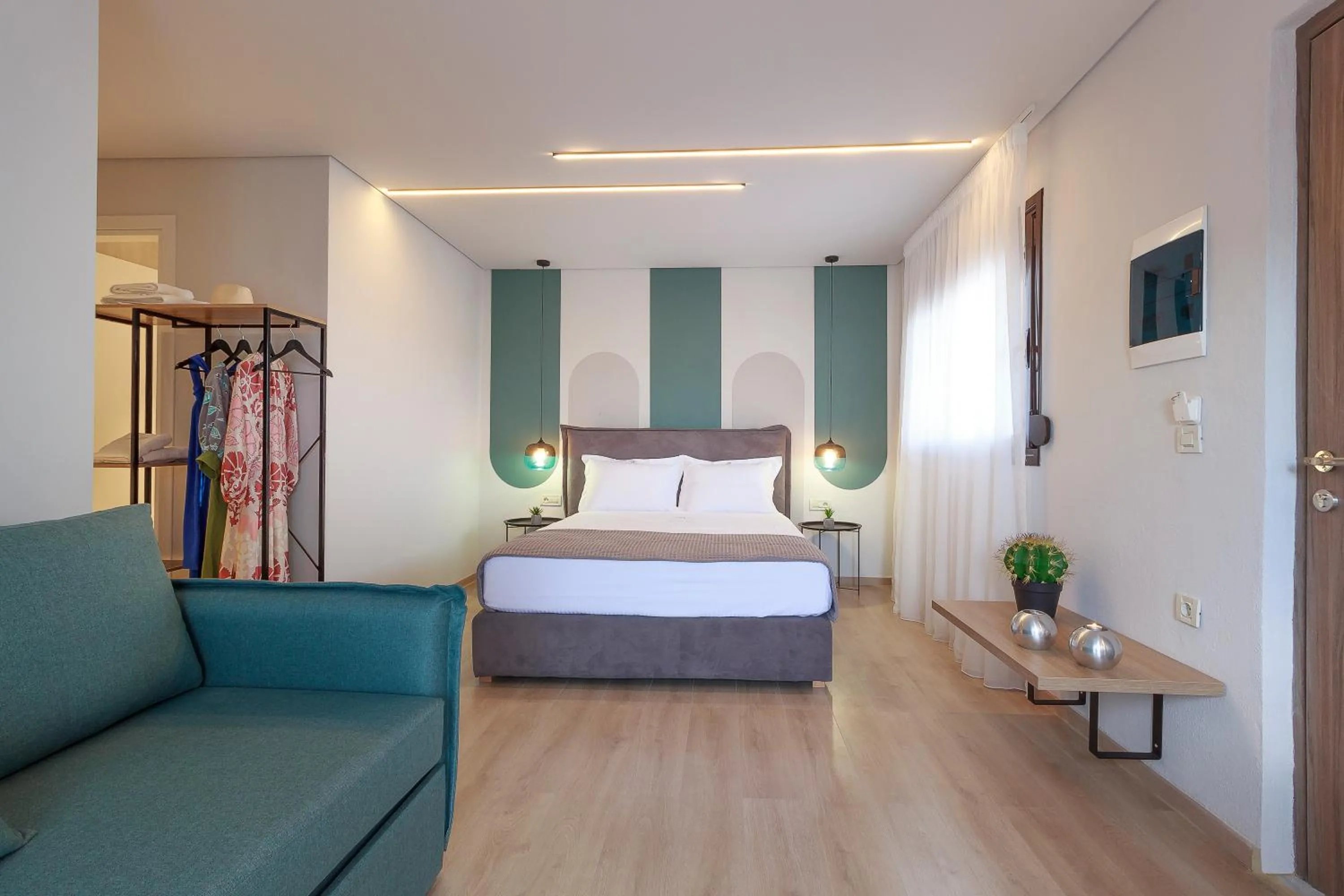 9 Luxury Rooms