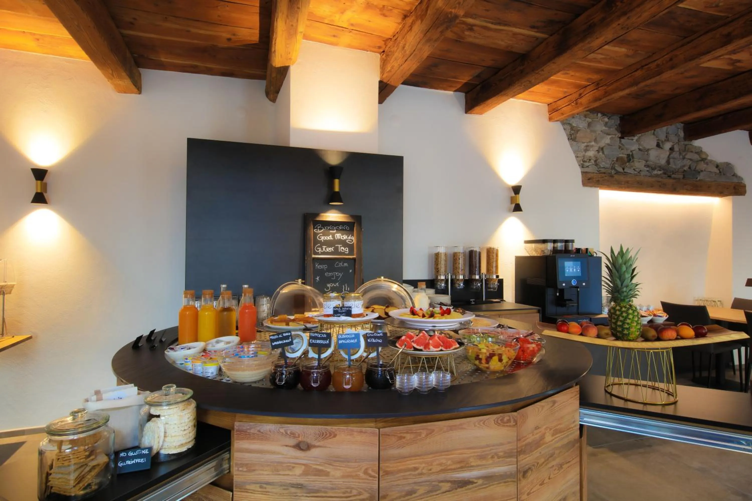 Breakfast in Charme Hotel al Torchio