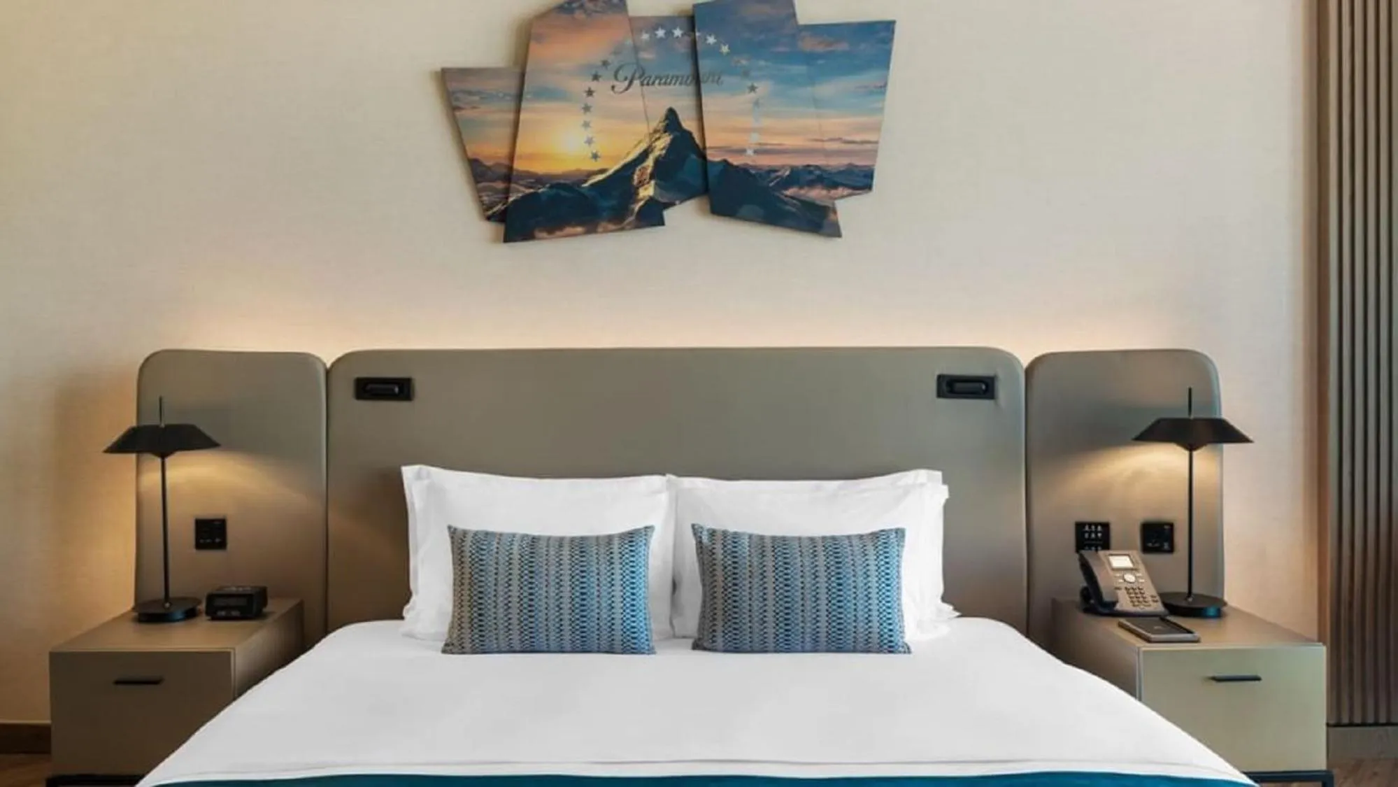 Bed in Paramount Hotel Midtown