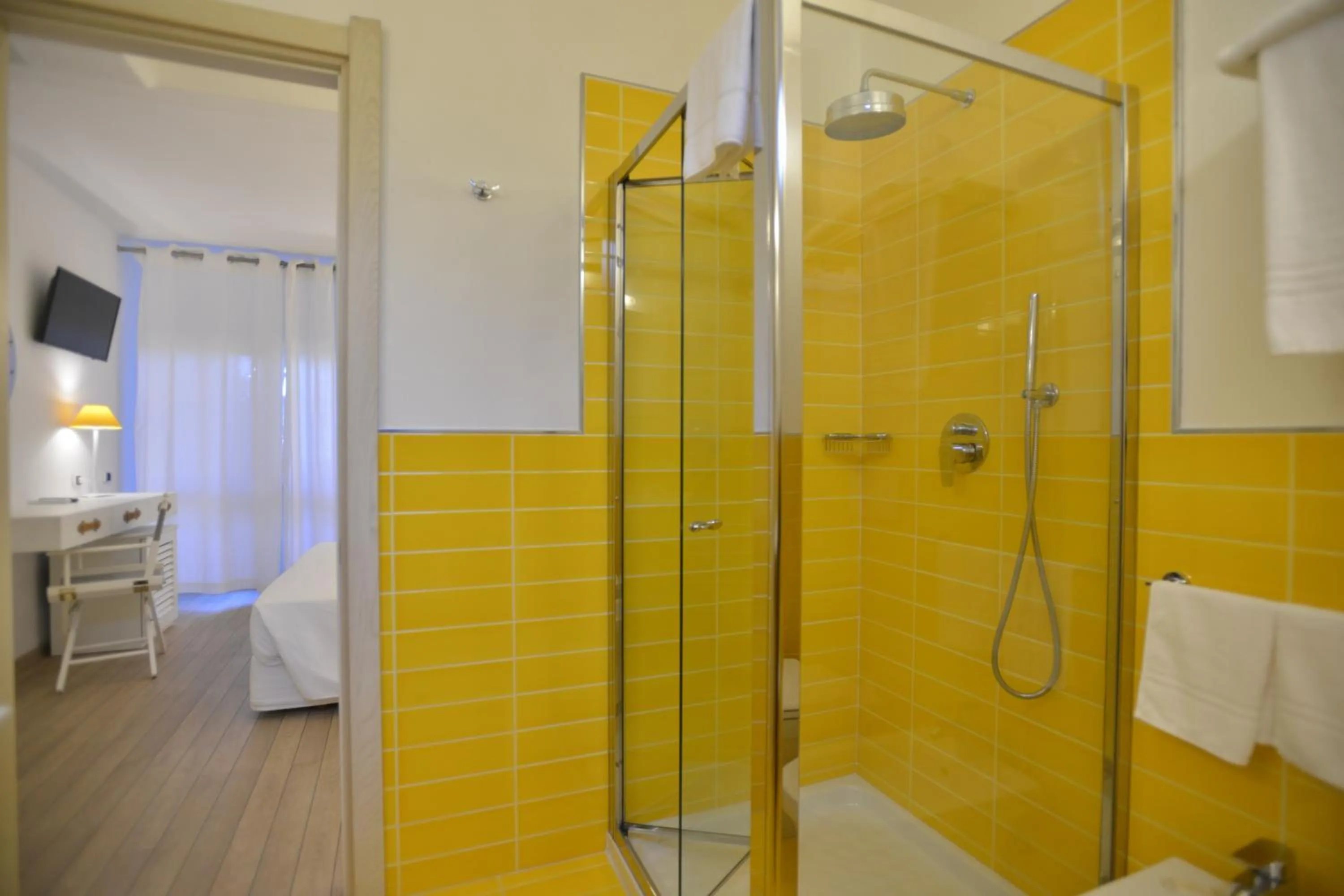 Shower in UNAHOTELS Club Hotel Ancora