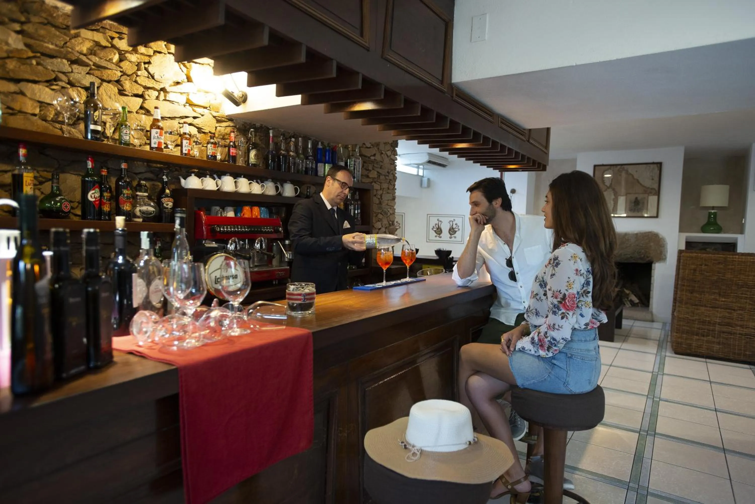 Restaurant/places to eat in UNAHOTELS Club Hotel Ancora