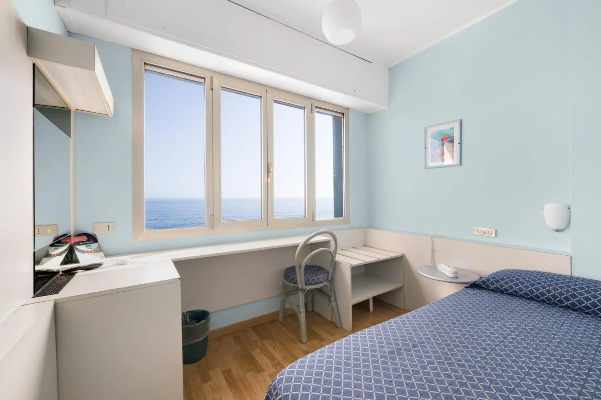 Photo of the whole room in Hotel La Perla Del Capo