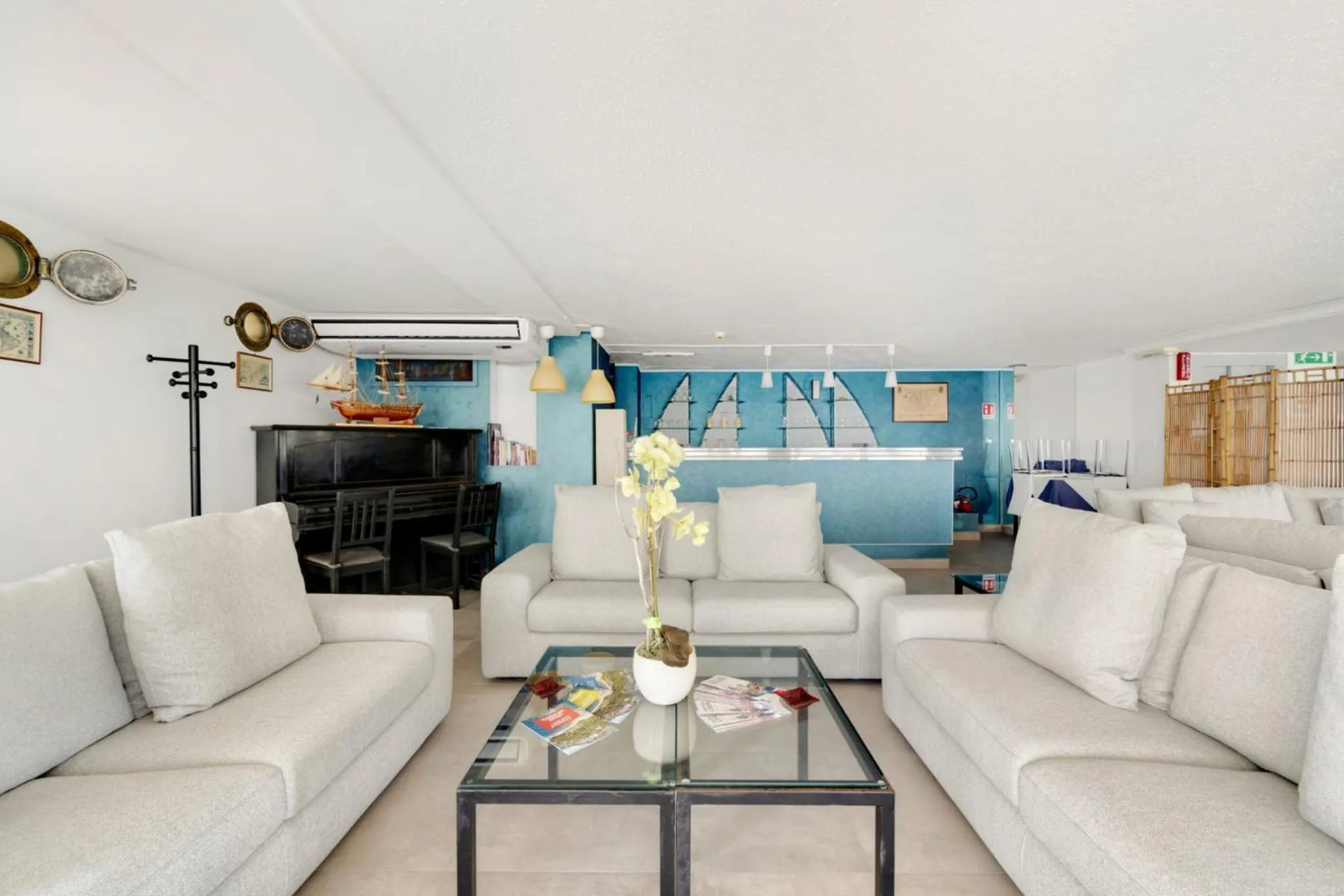 Meeting/conference room in Hotel La Perla Del Capo