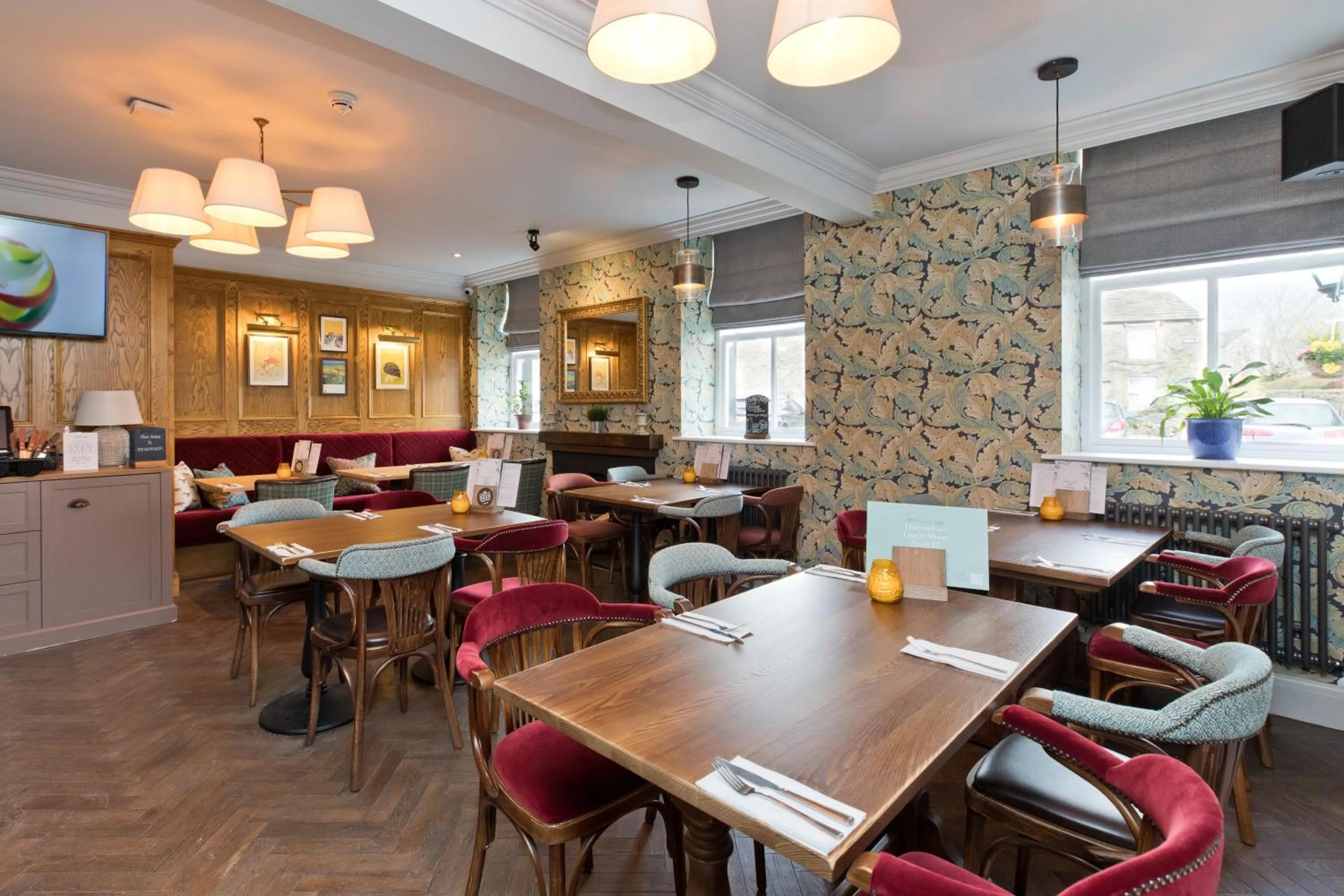 Restaurant/places to eat in Old Swan