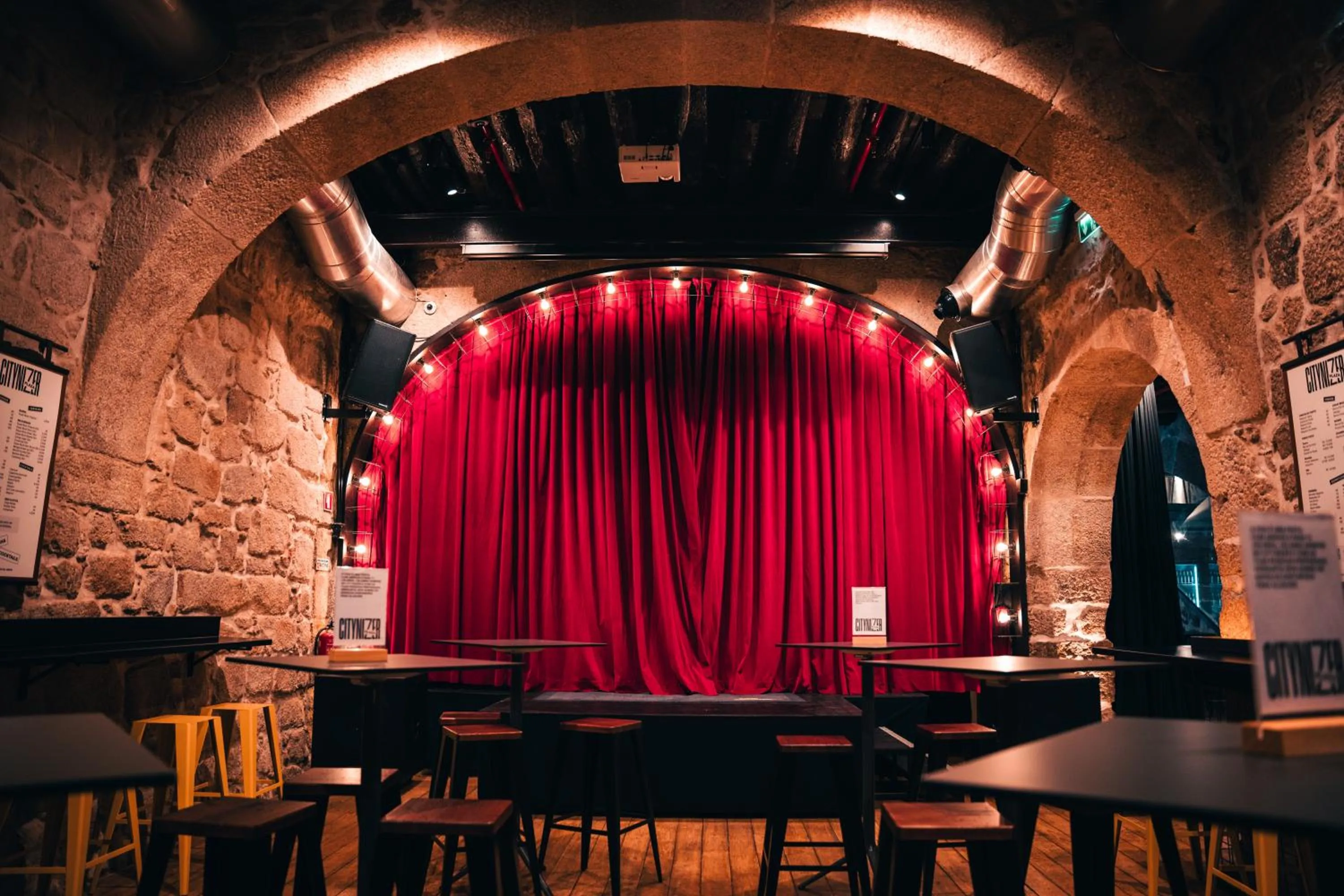 Restaurant/places to eat in The Central House Porto Ribeira