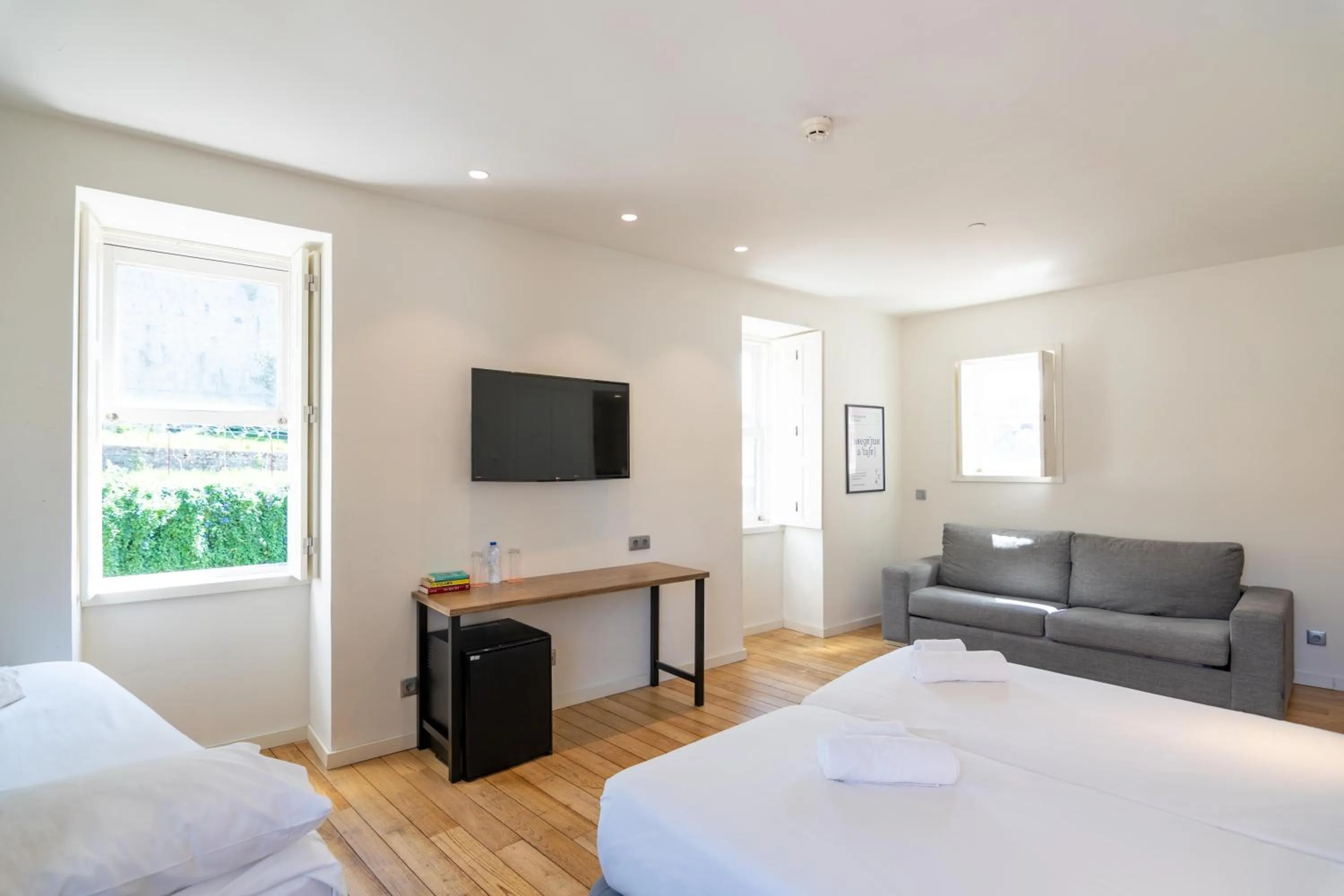 Bedroom, Bed in The Central House Porto Ribeira
