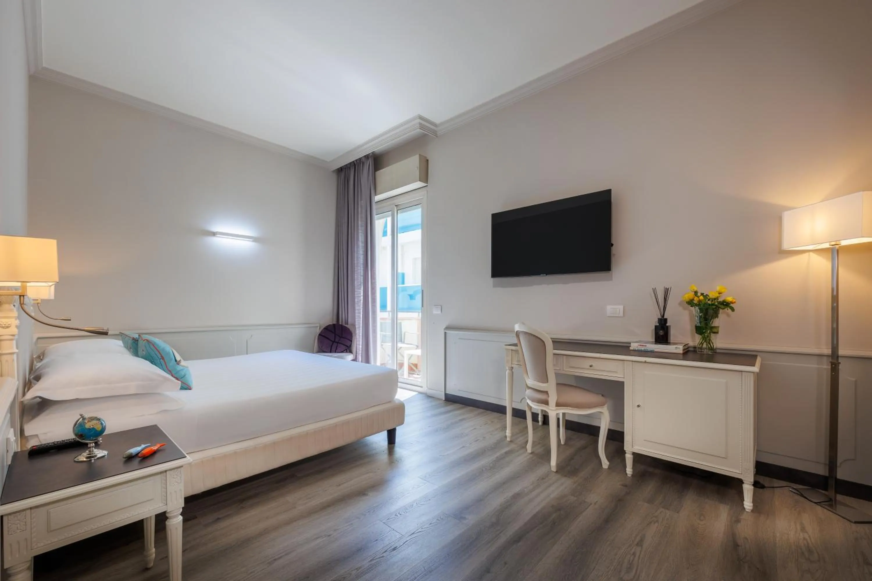 TV and multimedia, Bed in Parco dei Principi Boutique Hotel