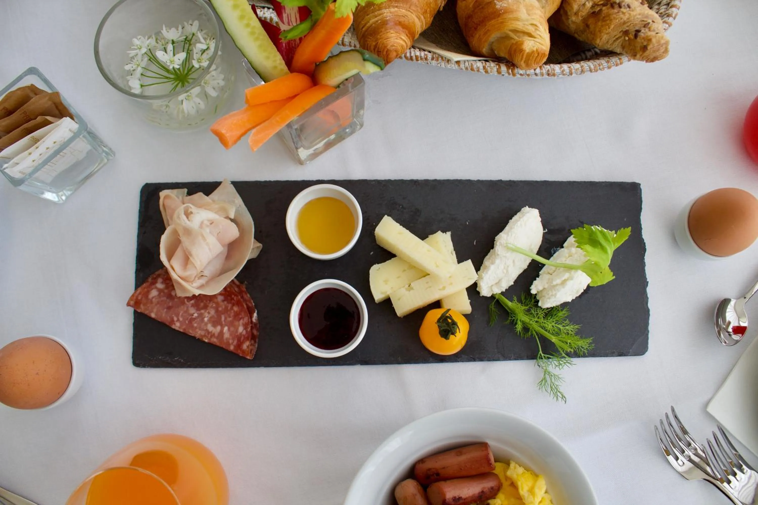 Continental breakfast in Parco dei Principi Boutique Hotel