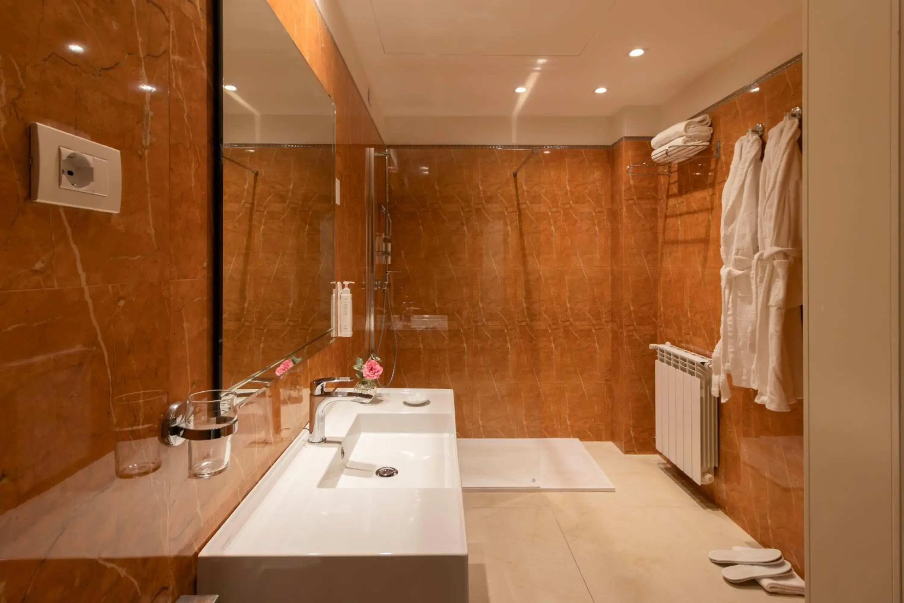 Deluxe Double or Twin Room with Side Sea View in Parco dei Principi Boutique Hotel Deluxe Double or Twin Room with Side Sea View in Parco dei Principi Boutique Hotel