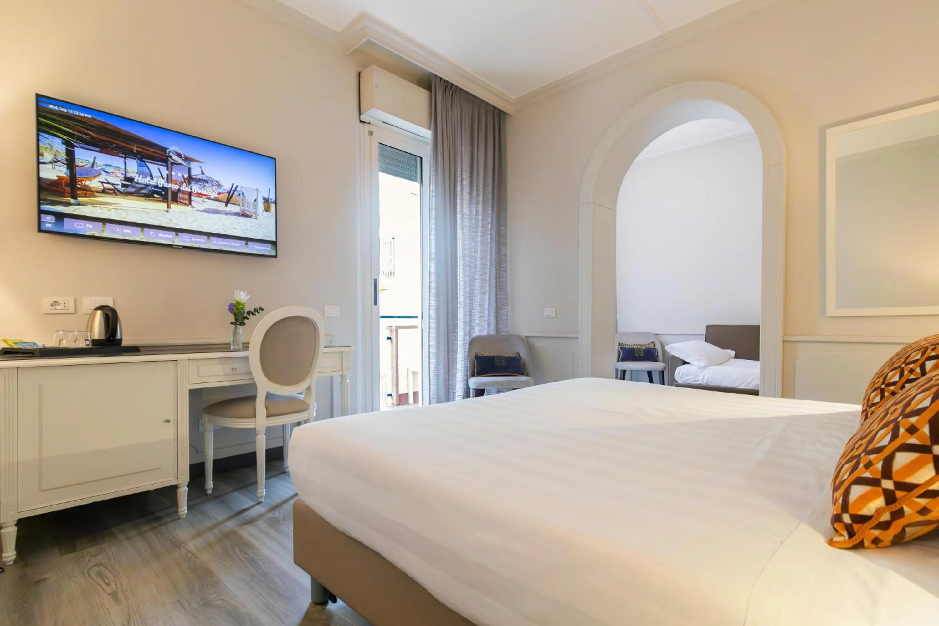 View (from property/room), Bed in Parco dei Principi Boutique Hotel