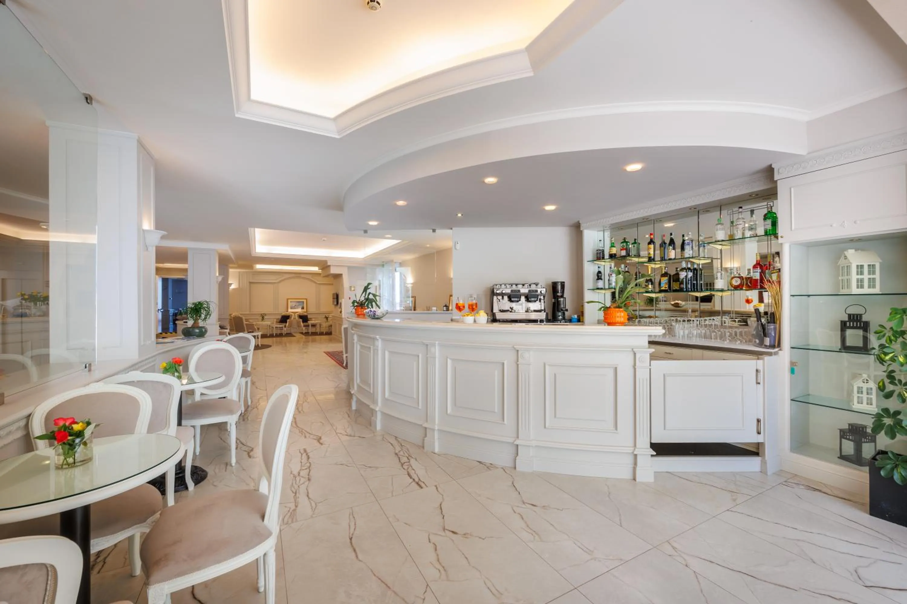 Lounge or bar in Parco dei Principi Boutique Hotel