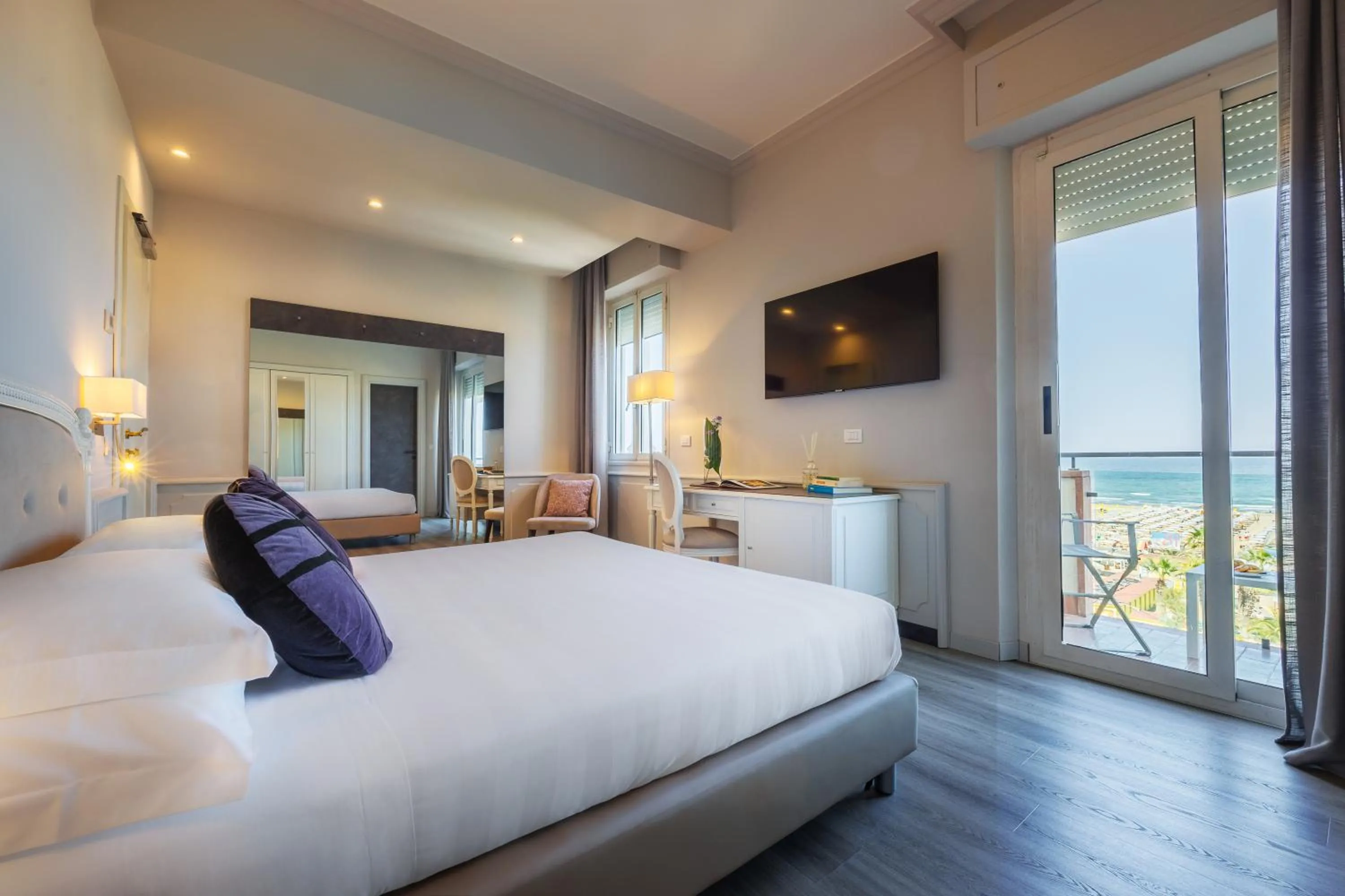 Bedroom, Bed in Parco dei Principi Boutique Hotel