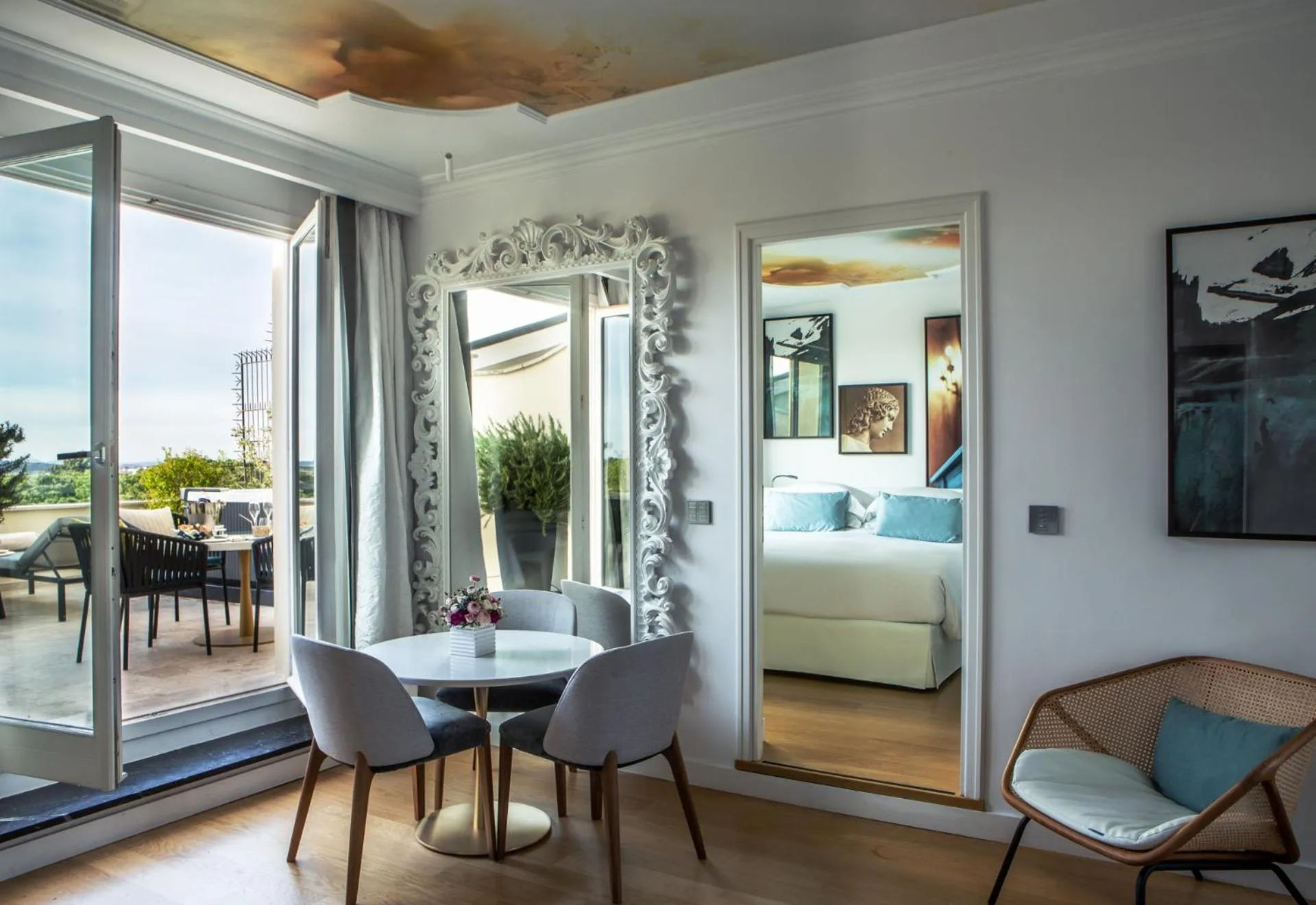 Living room, Bed in Sofitel Roma Villa Borghese