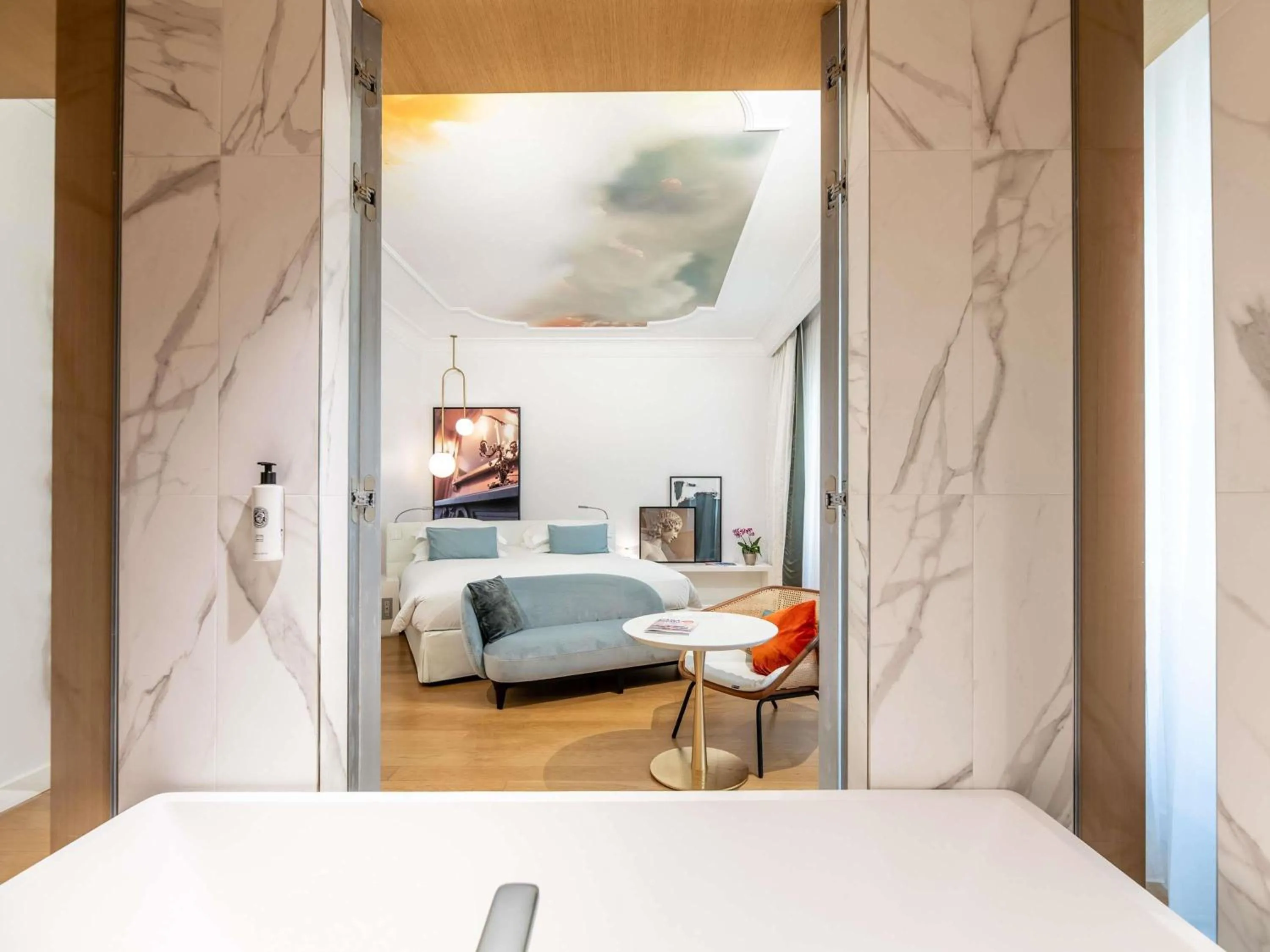 Bedroom, Bed in Sofitel Roma Villa Borghese