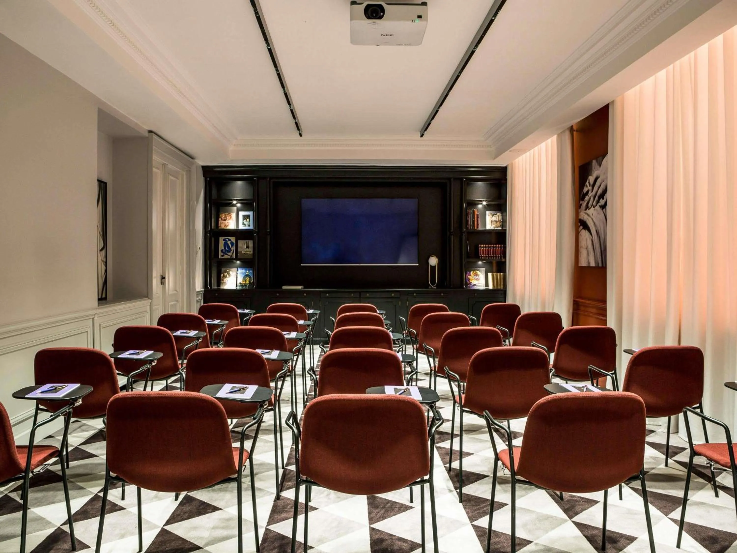 Meeting/conference room in Sofitel Roma Villa Borghese