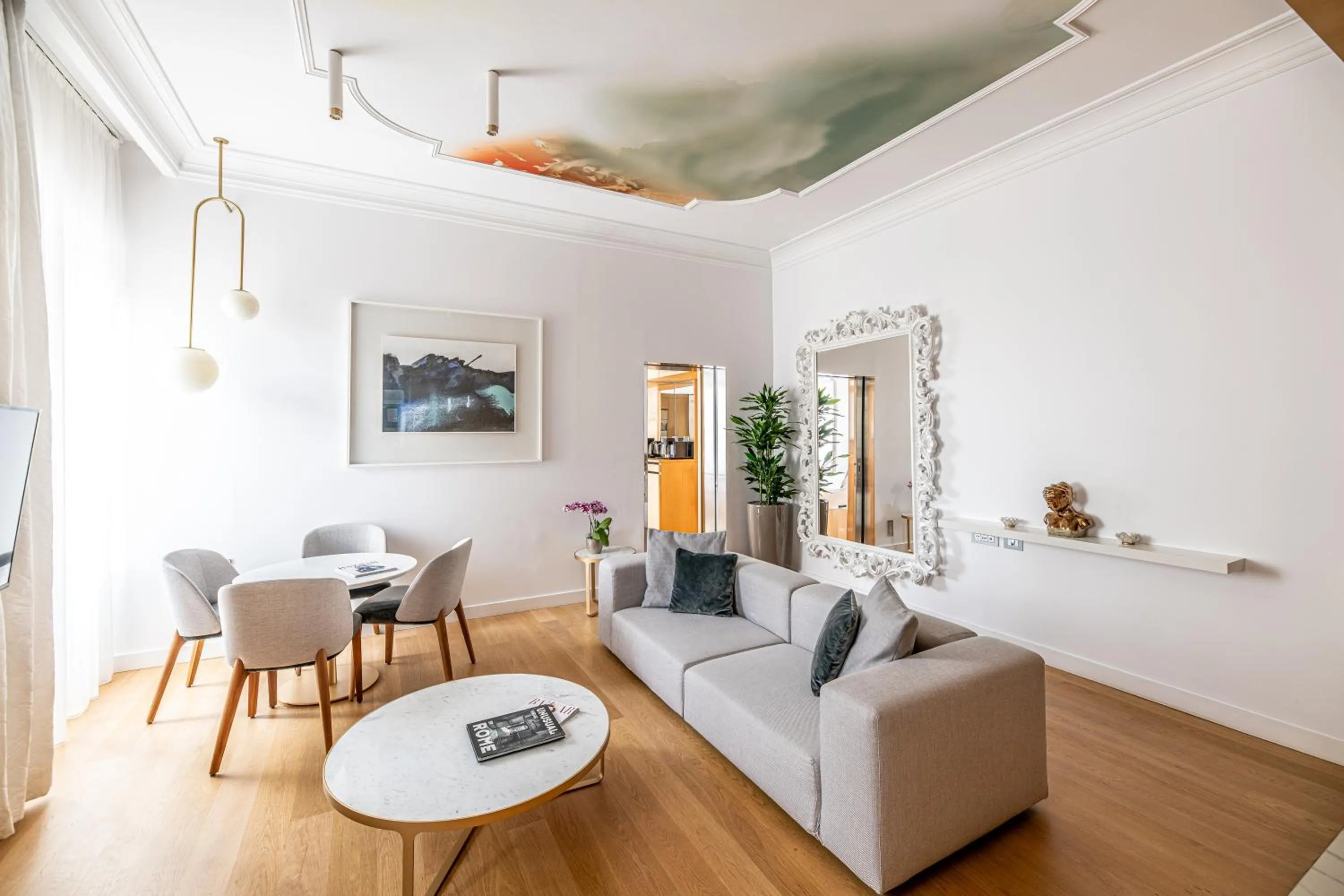 Living room in Sofitel Roma Villa Borghese