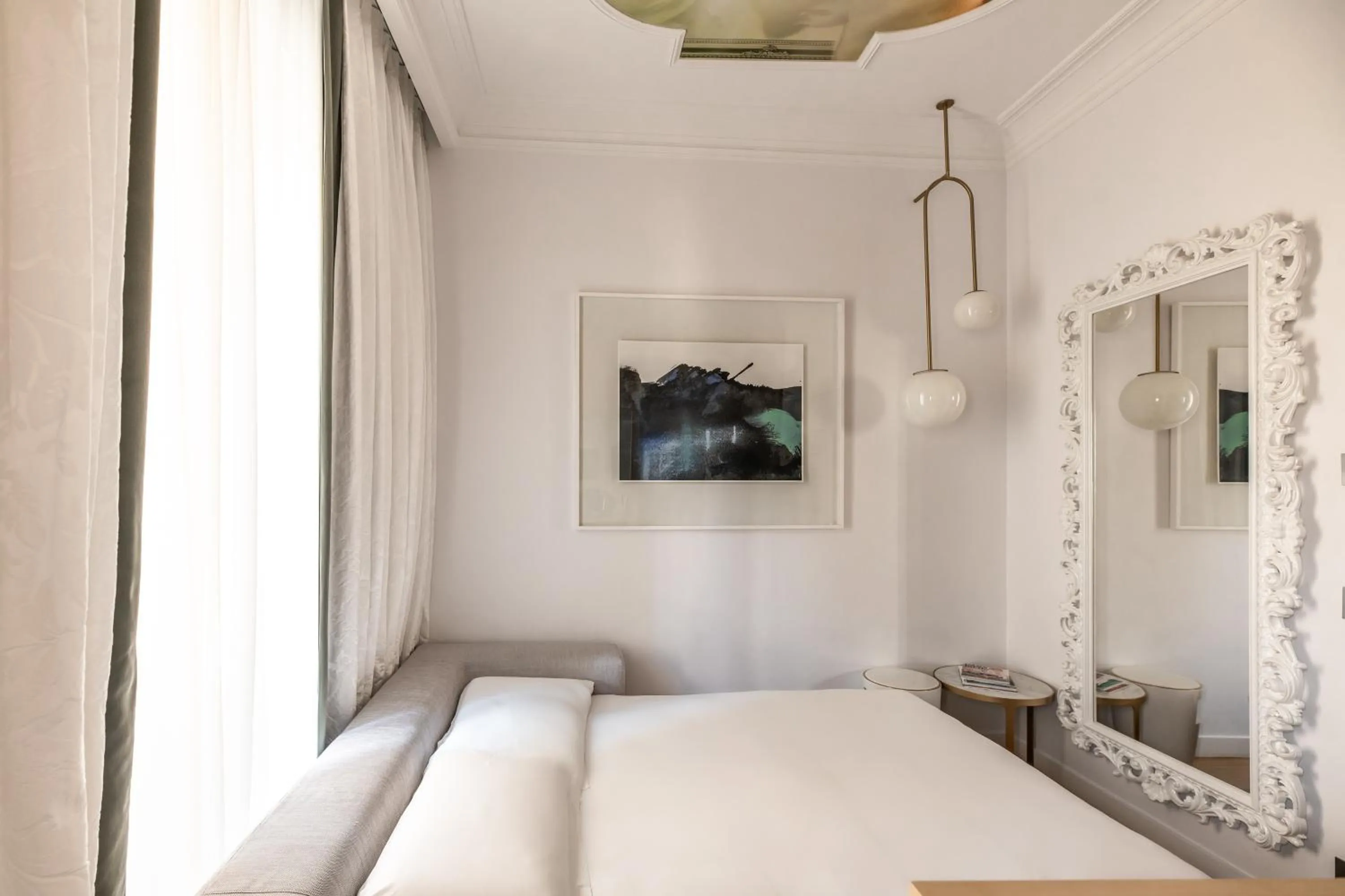 Living room, Bed in Sofitel Roma Villa Borghese