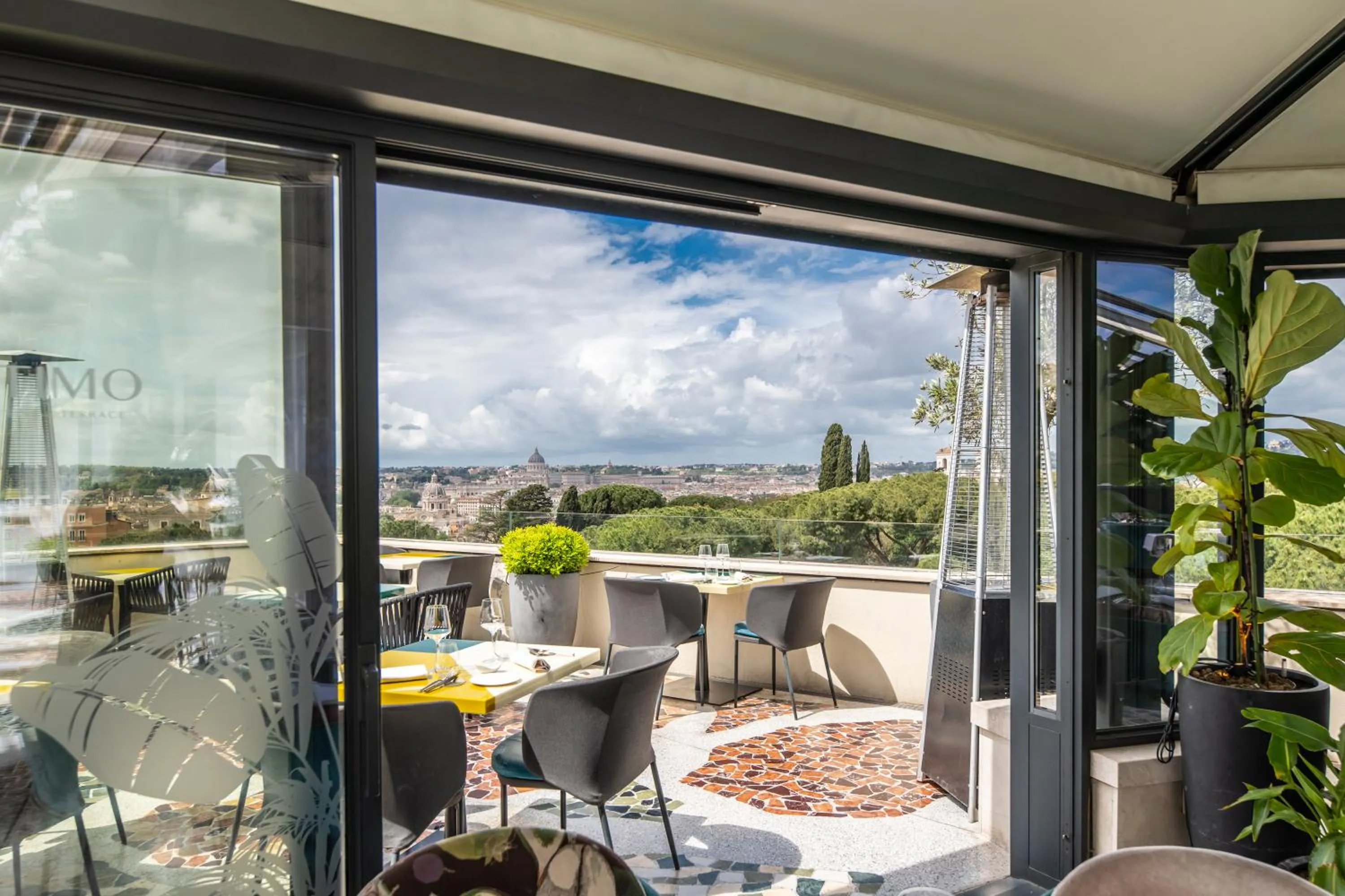 Restaurant/places to eat in Sofitel Roma Villa Borghese