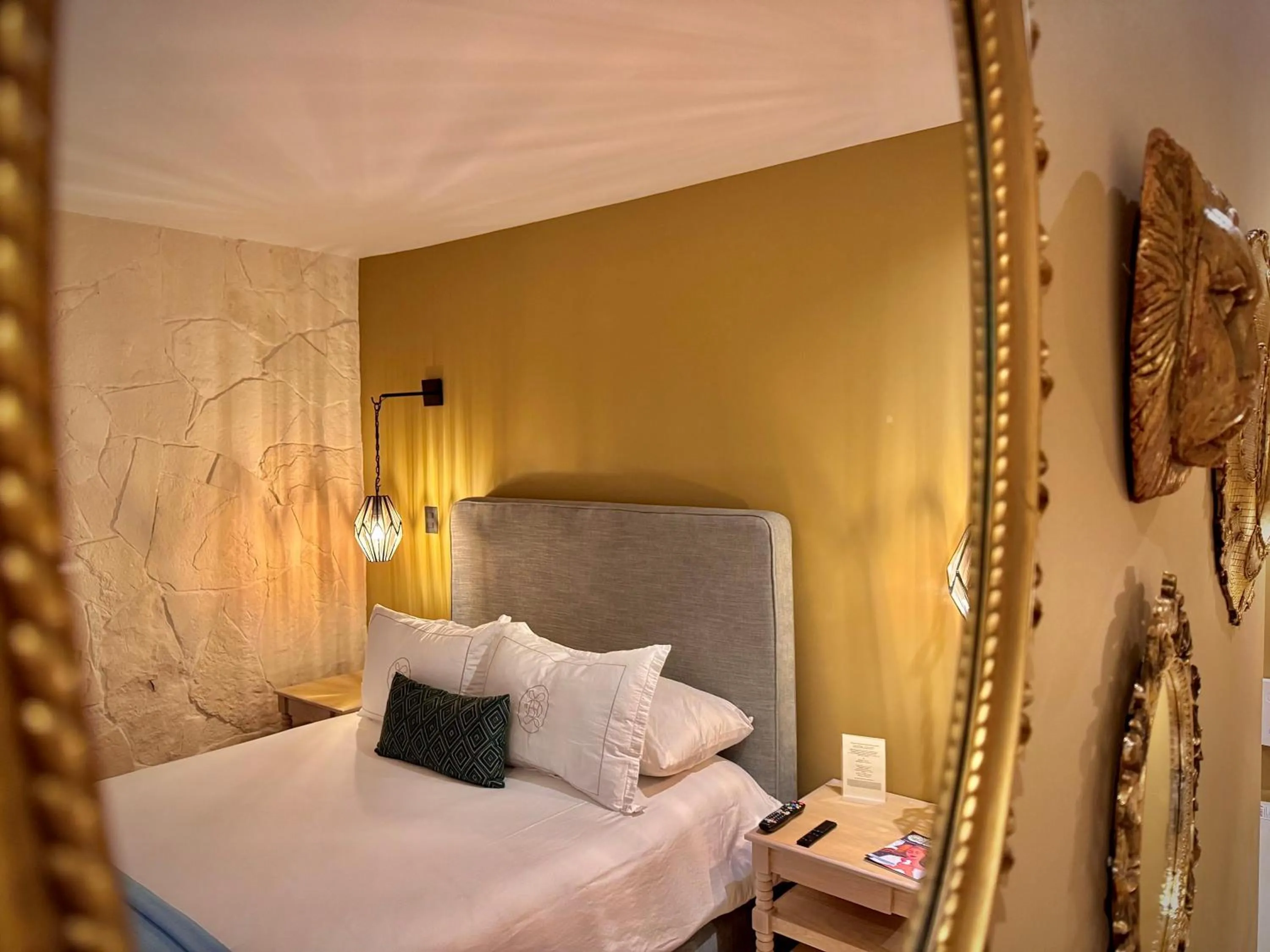 Photo of the whole room, Bed in Hotel Boutique Casa Laja