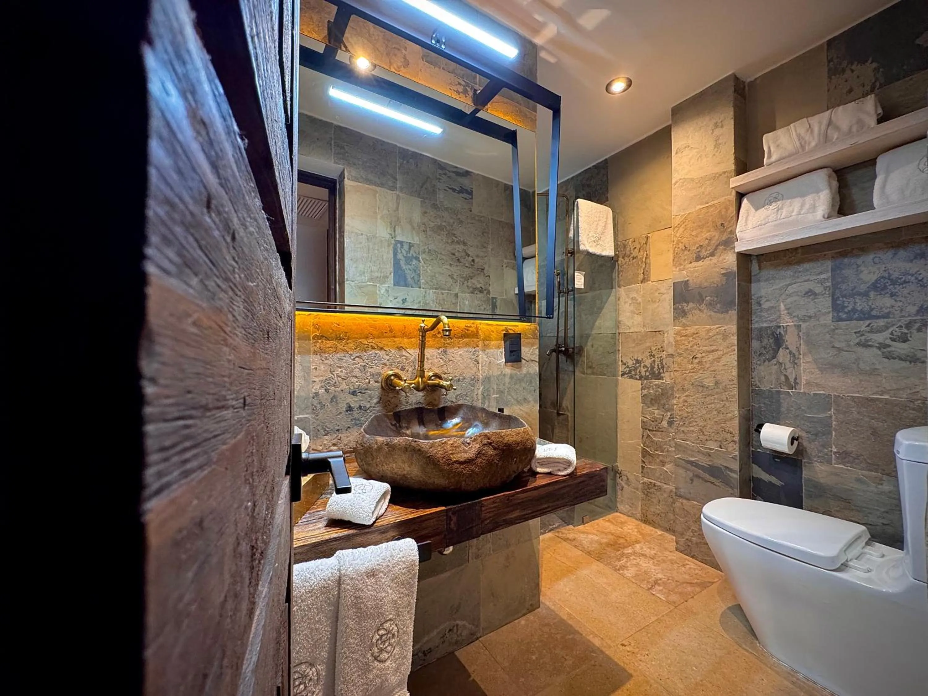 Shower in Hotel Boutique Casa Laja